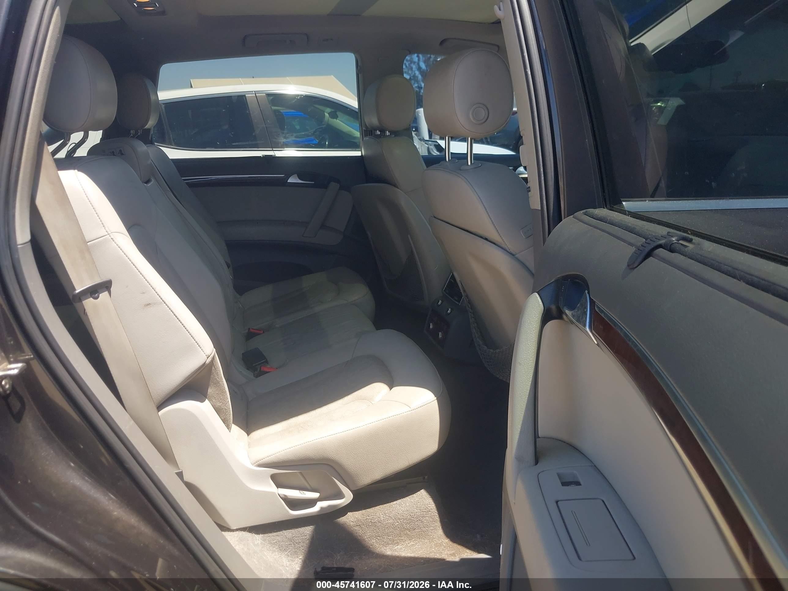 2011 Audi Q7 3.0t Premium Gray vin: WA1LGAFE5BD006562