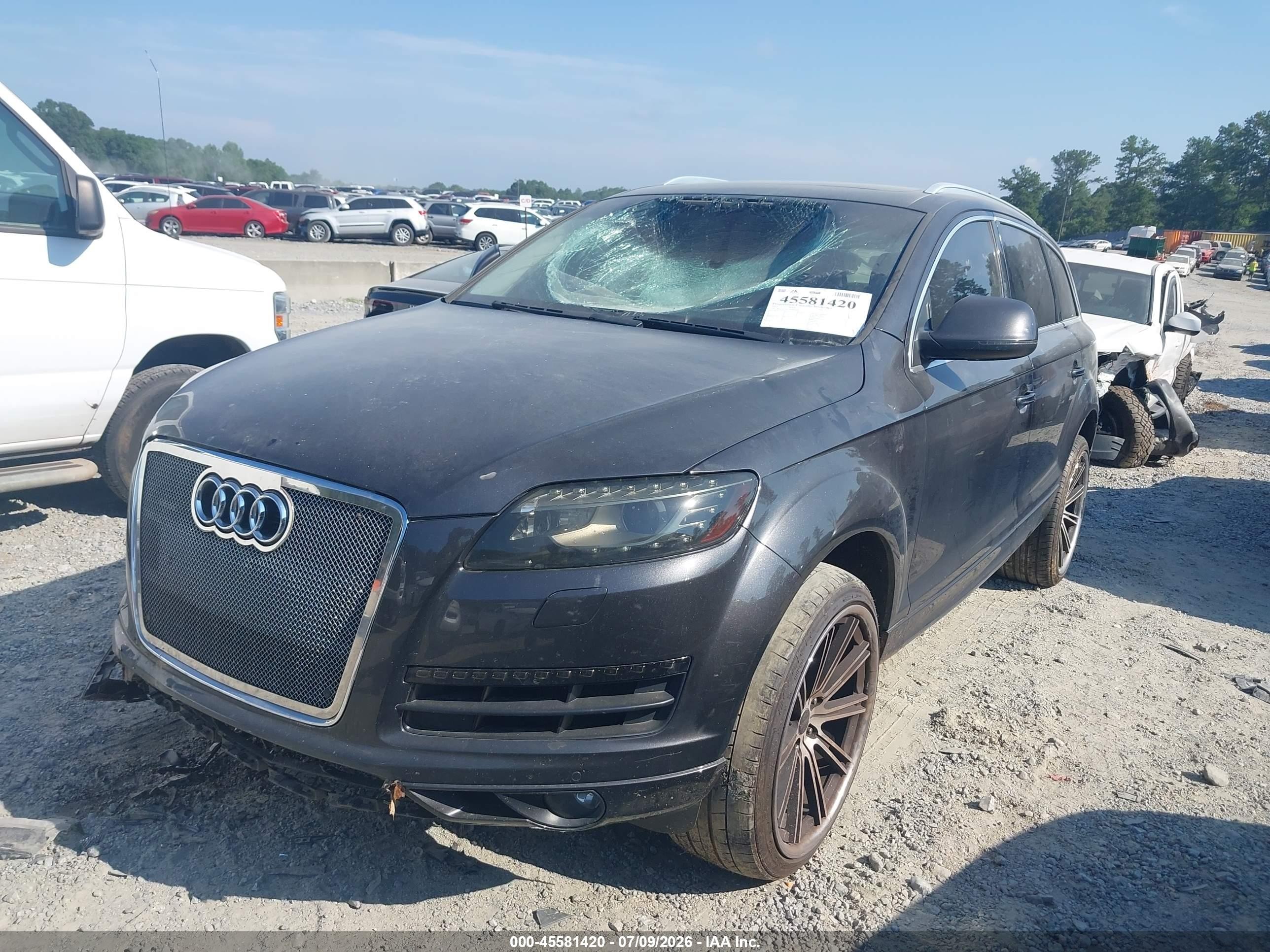 2011 Audi Q7 3.0t Premium Gray vin: WA1LGAFE5BD009476