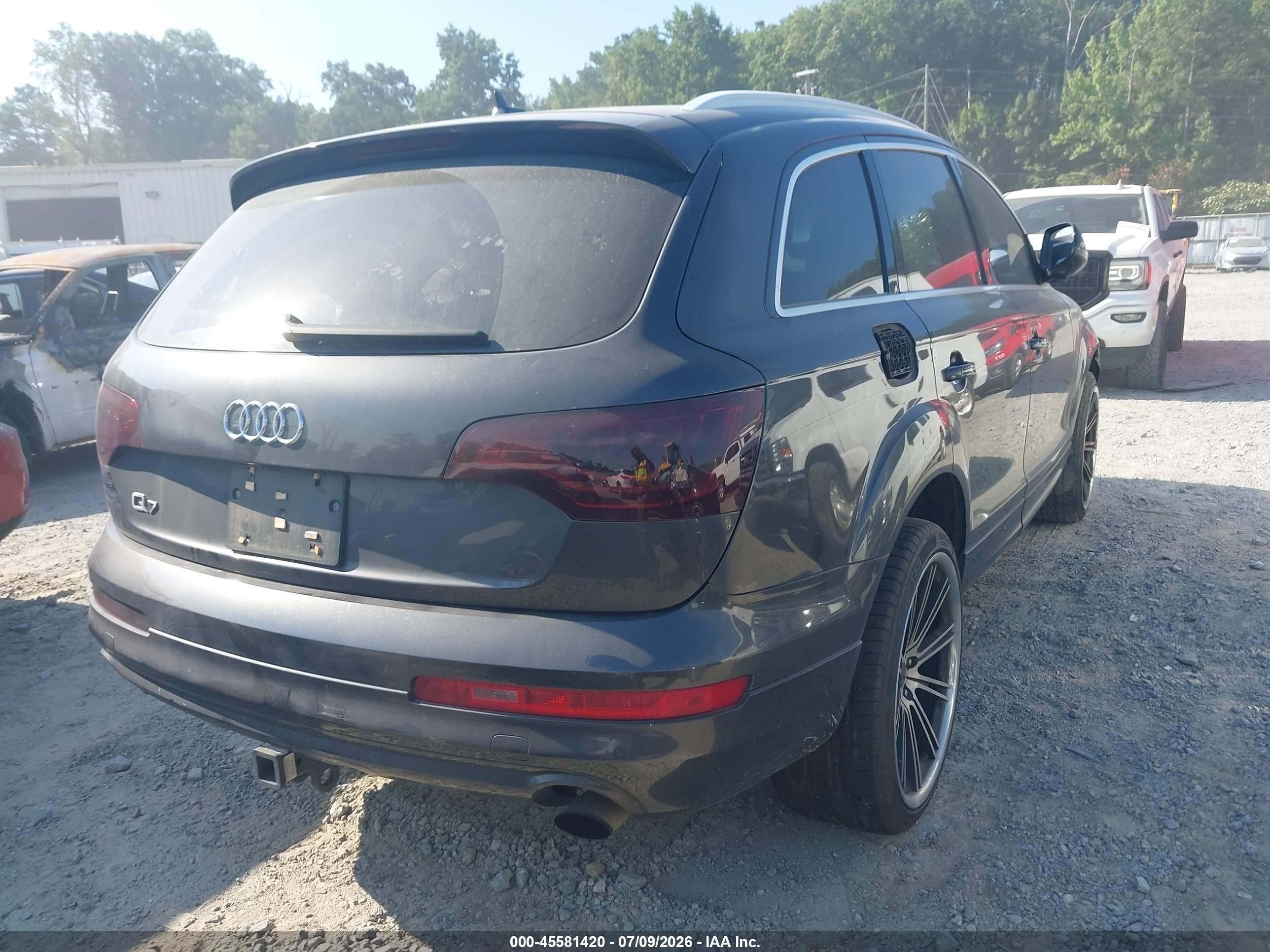 2011 Audi Q7 3.0t Premium Gray vin: WA1LGAFE5BD009476
