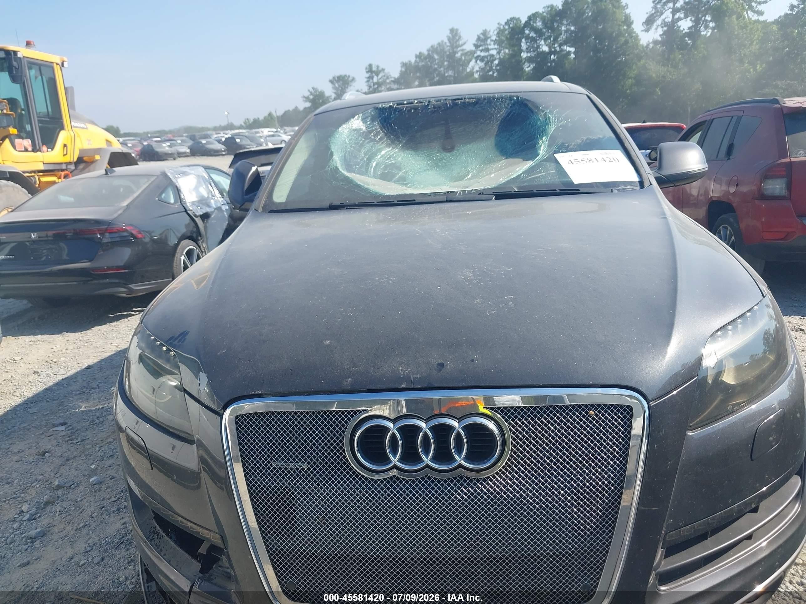 2011 Audi Q7 3.0t Premium Gray vin: WA1LGAFE5BD009476