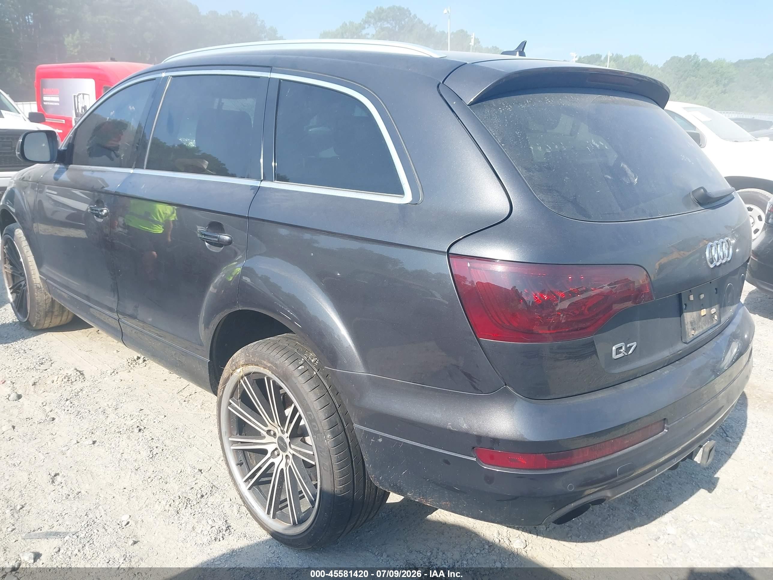 2011 Audi Q7 3.0t Premium Gray vin: WA1LGAFE5BD009476