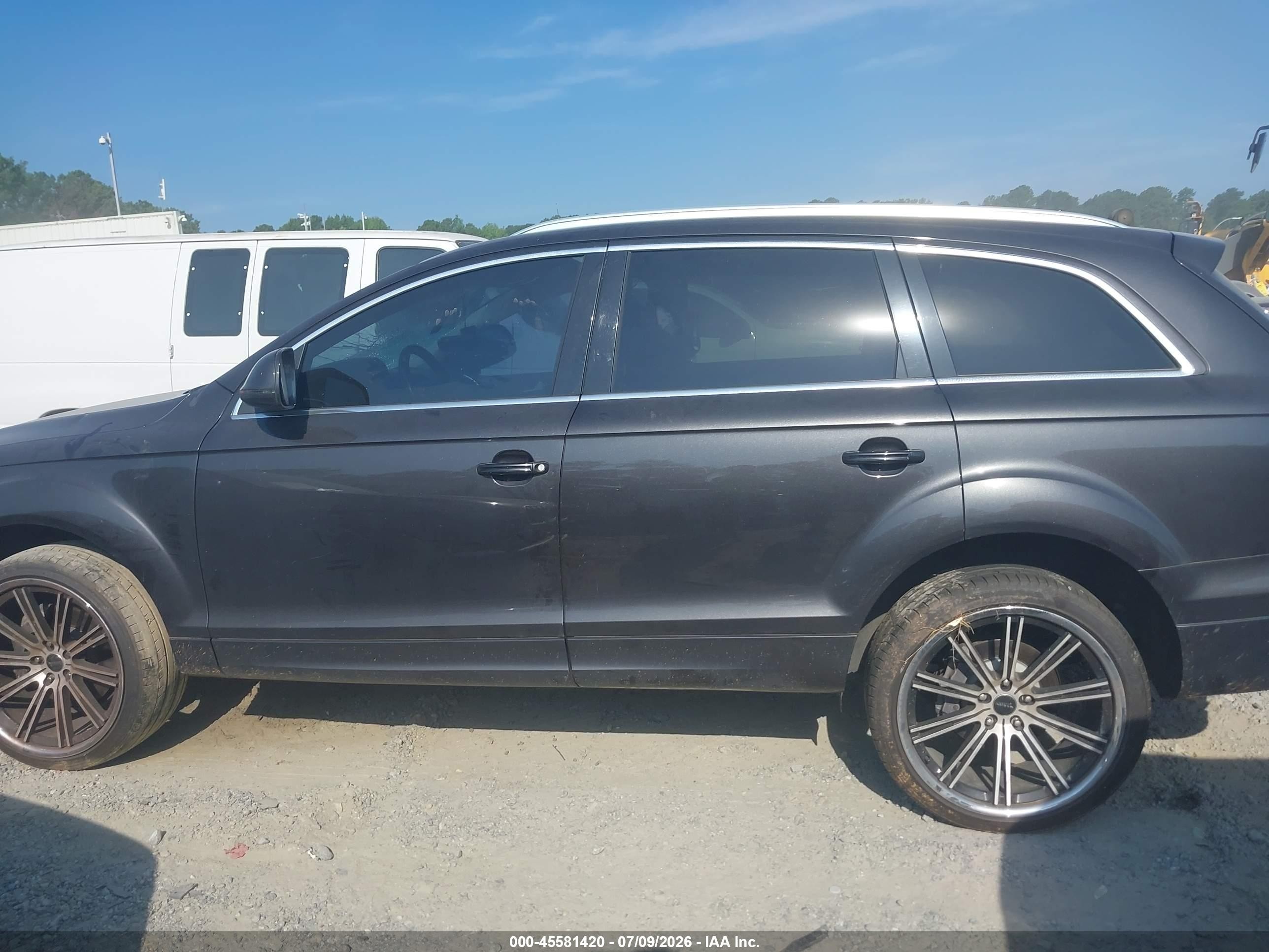 2011 Audi Q7 3.0t Premium Gray vin: WA1LGAFE5BD009476