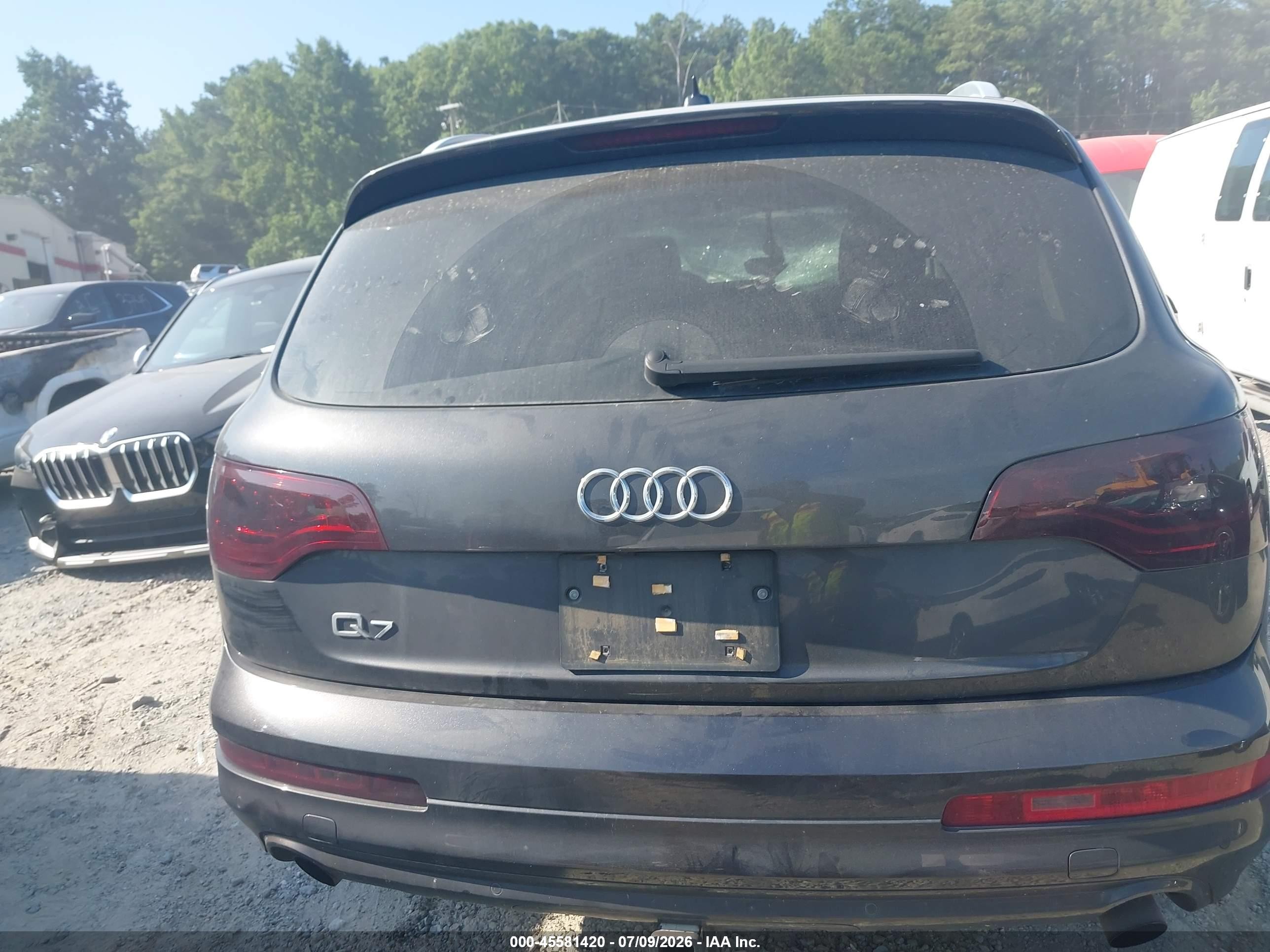 2011 Audi Q7 3.0t Premium Gray vin: WA1LGAFE5BD009476