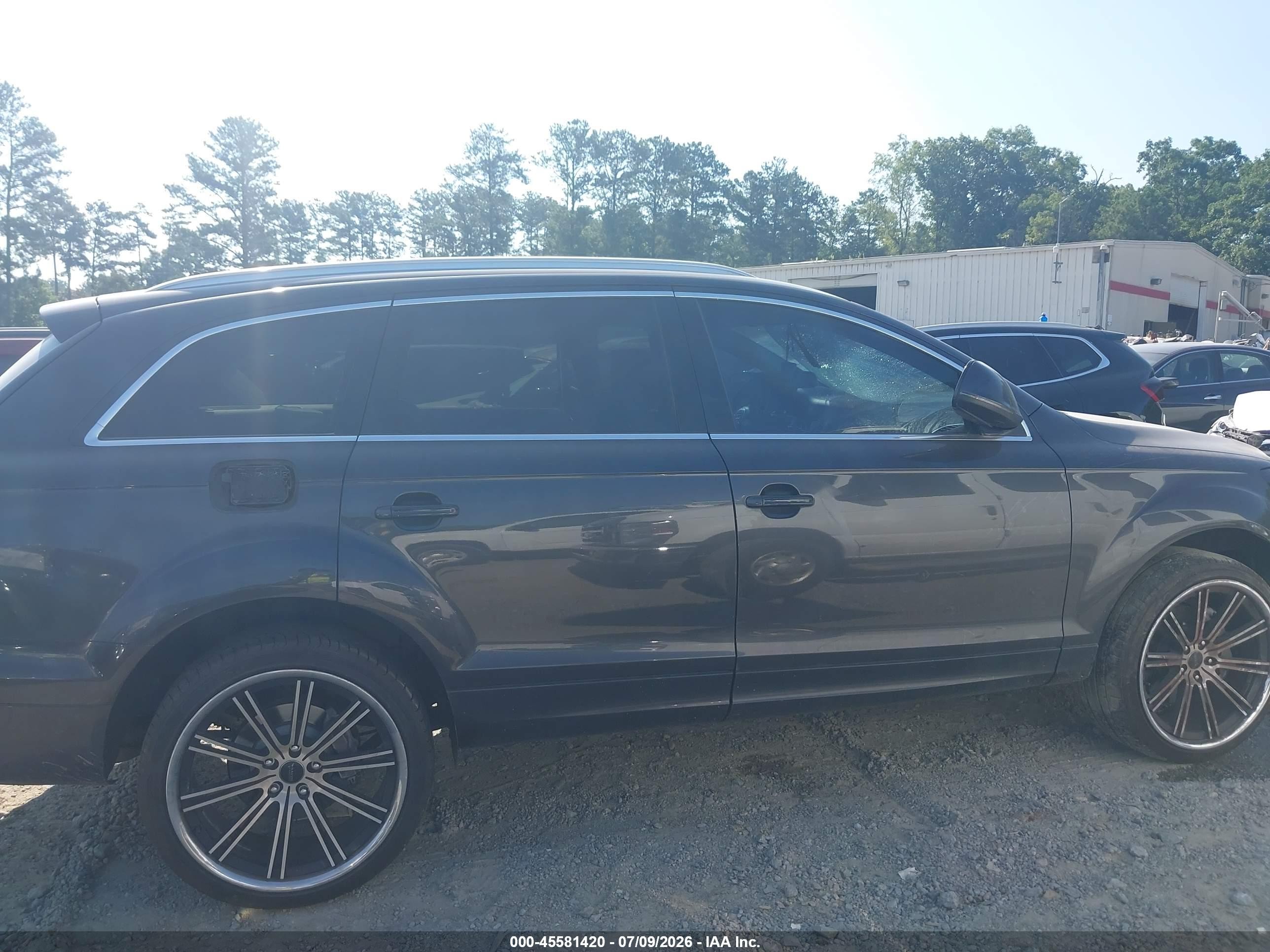 2011 Audi Q7 3.0t Premium Gray vin: WA1LGAFE5BD009476