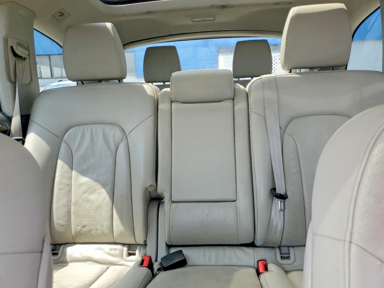 2012 Audi Q7 Premium Plus Silver vin: WA1LGAFE5CD004831