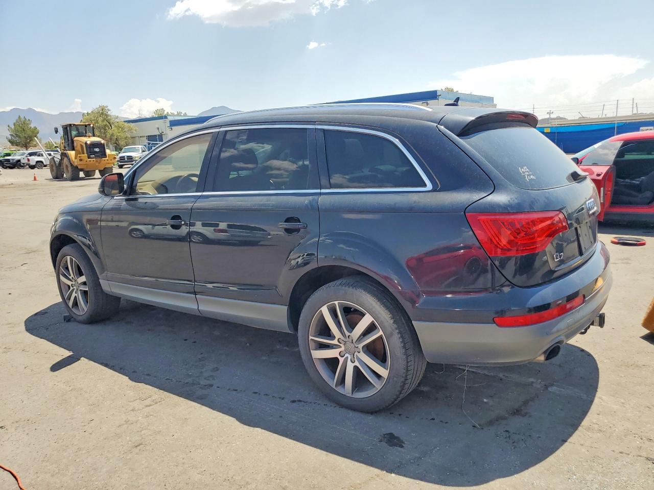 2013 Audi Q7 Premium Plus Черный vin: WA1LGAFE5DD010520