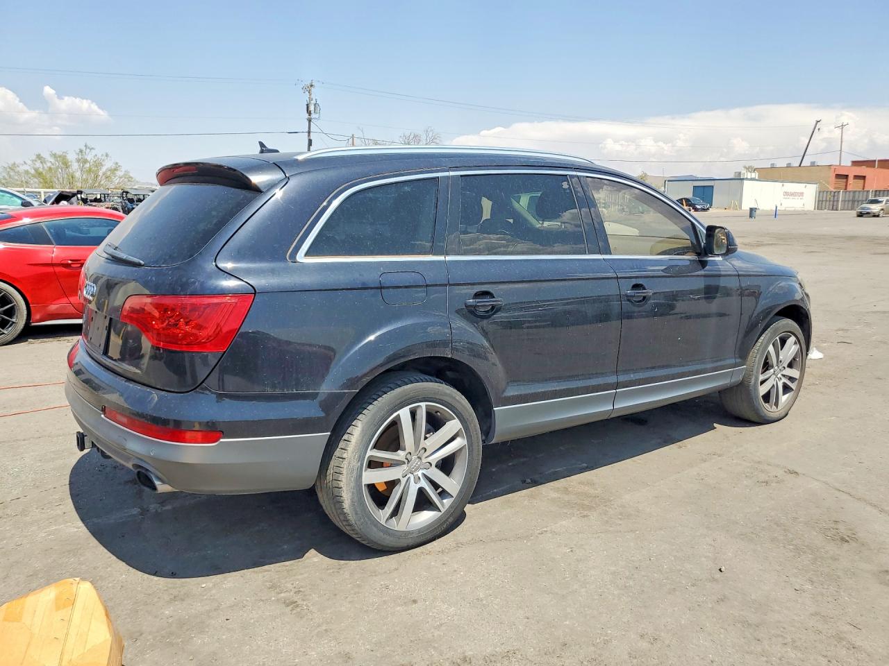 2013 Audi Q7 Premium Plus Черный vin: WA1LGAFE5DD010520