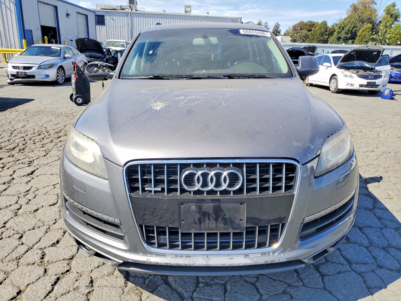 2014 Audi Q7 Premium Plus Серый vin: WA1LGAFE5ED005612