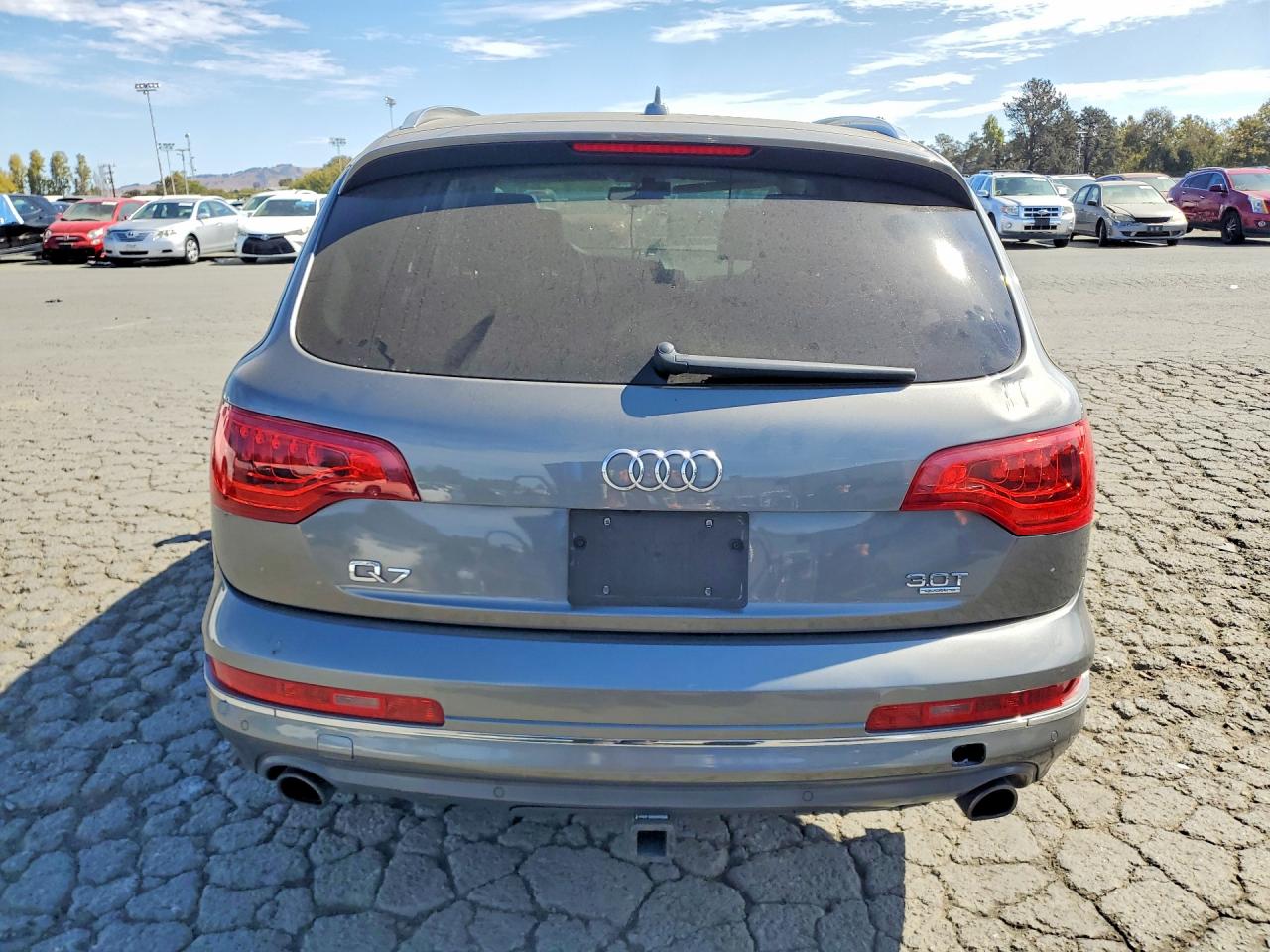 2014 Audi Q7 Premium Plus Серый vin: WA1LGAFE5ED005612