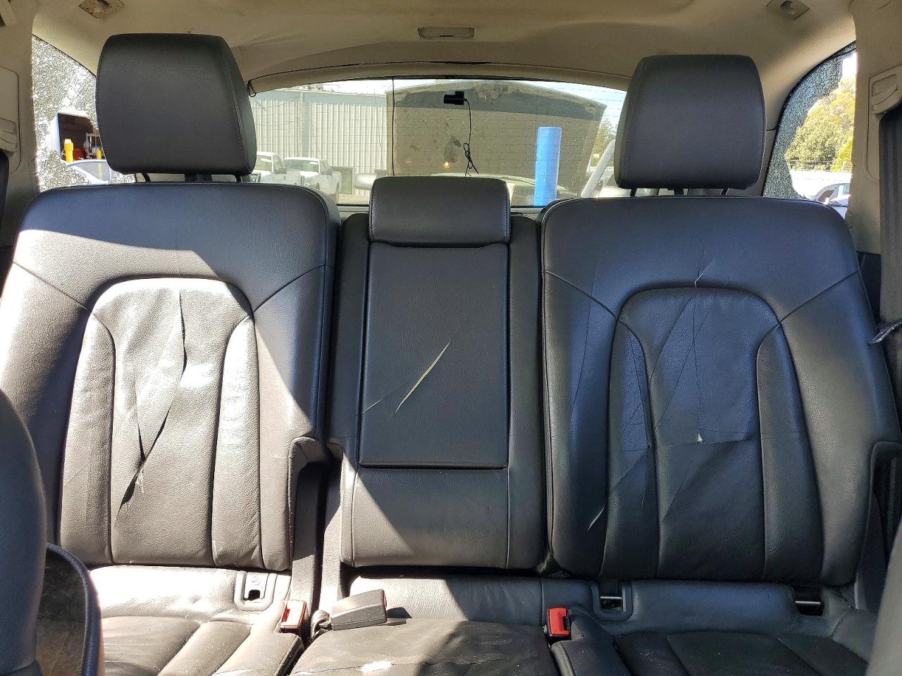 2014 Audi Q7 Premium Plus Серый vin: WA1LGAFE5ED005612