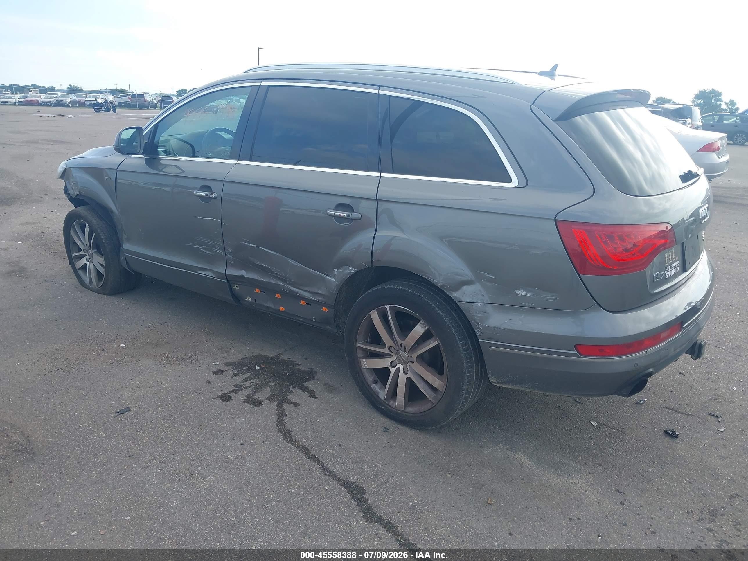 2014 Audi Q7 3.0t Premium Gray vin: WA1LGAFE5ED011877