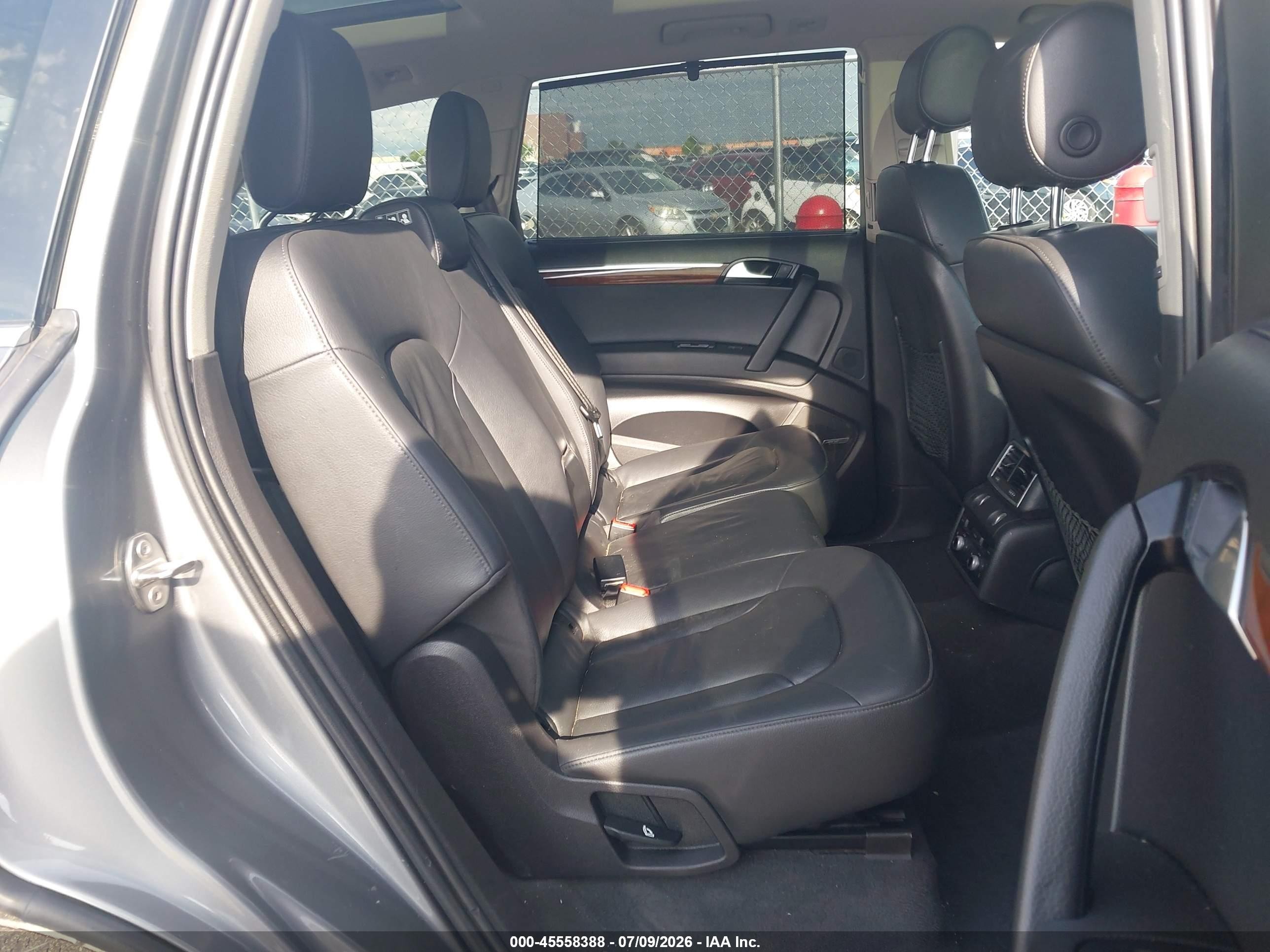 2014 Audi Q7 3.0t Premium Gray vin: WA1LGAFE5ED011877