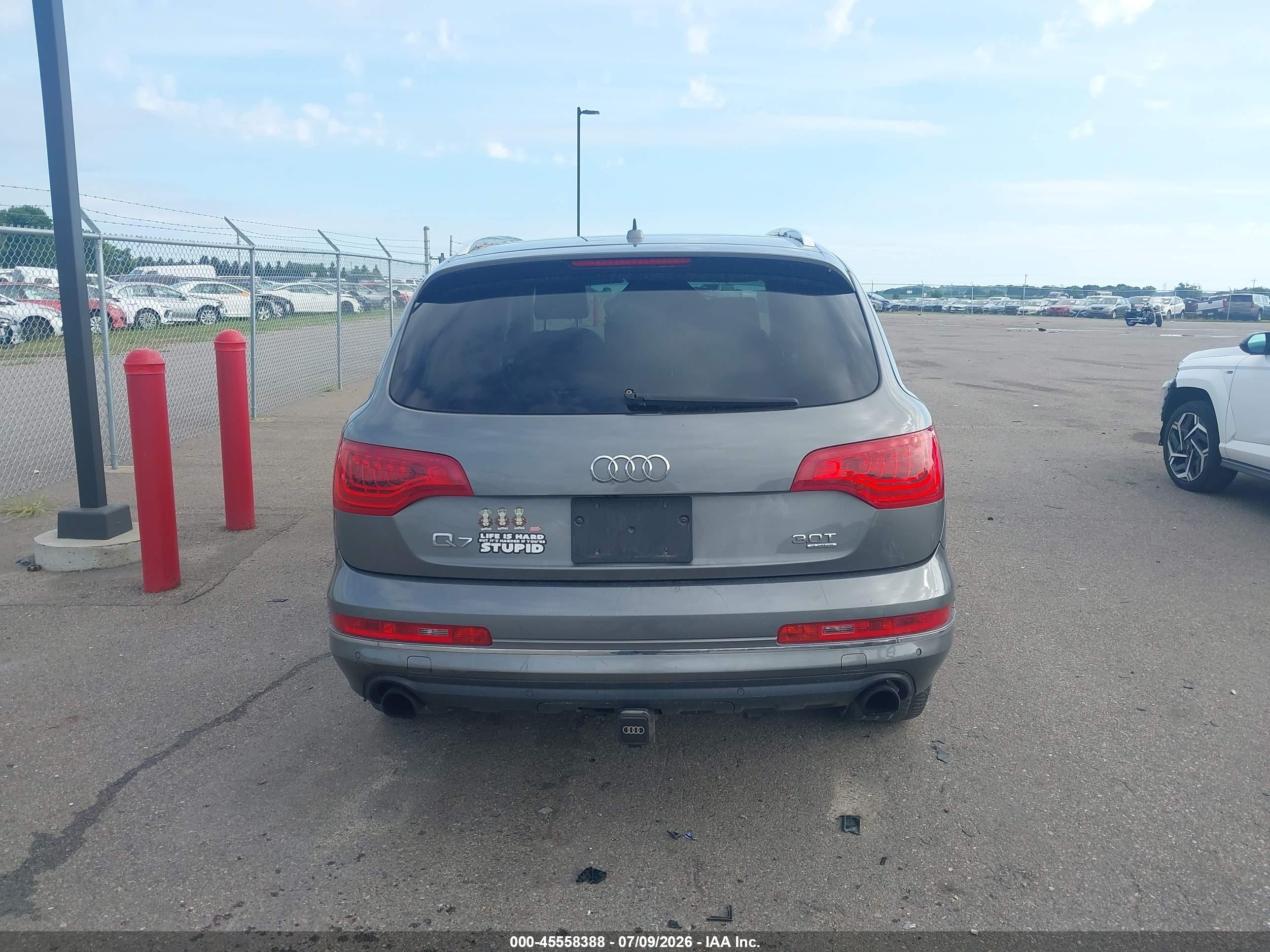 2014 Audi Q7 3.0t Premium Gray vin: WA1LGAFE5ED011877