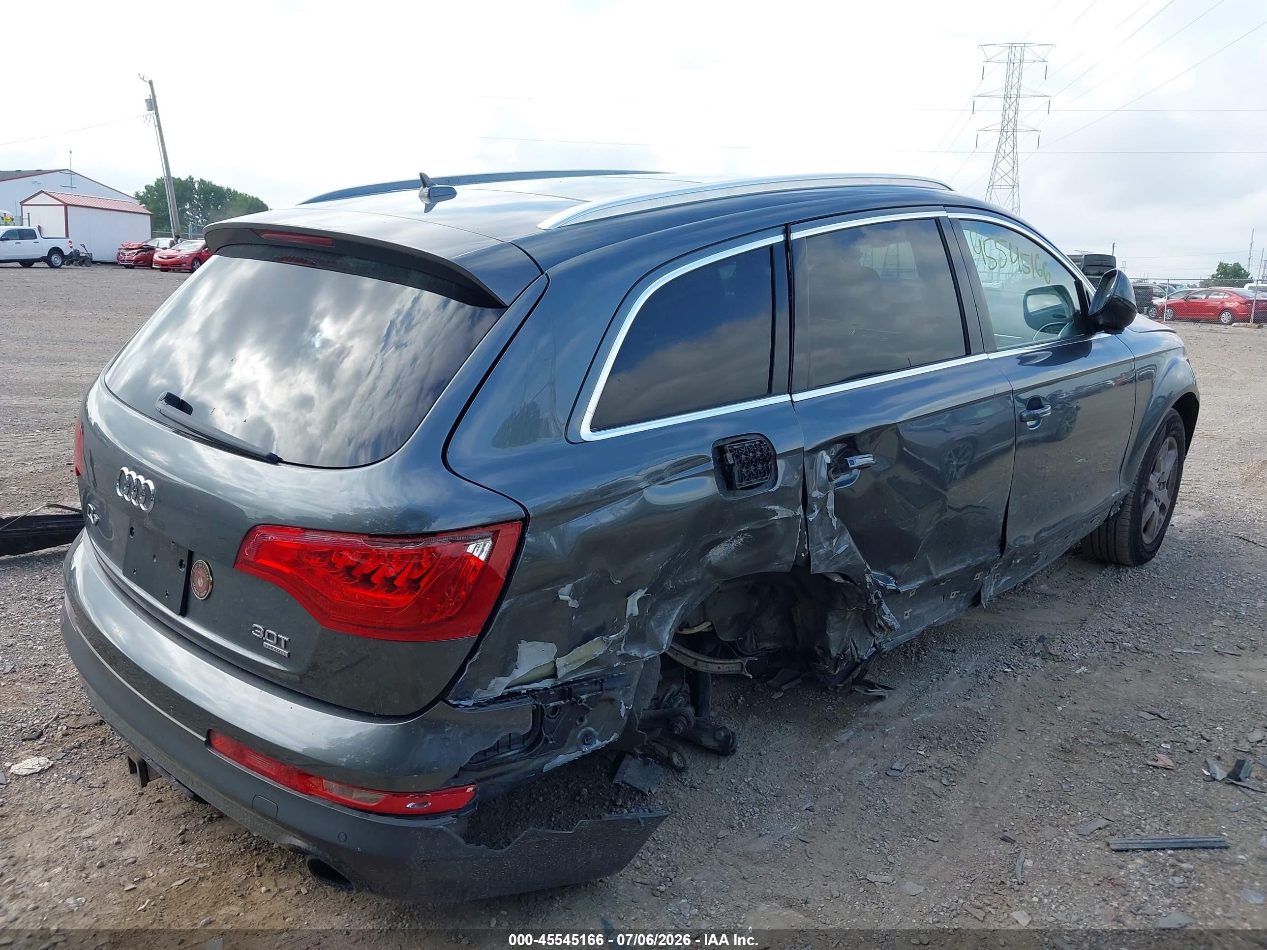 2014 Audi Q7 3.0t Premium Gray vin: WA1LGAFE5ED019400