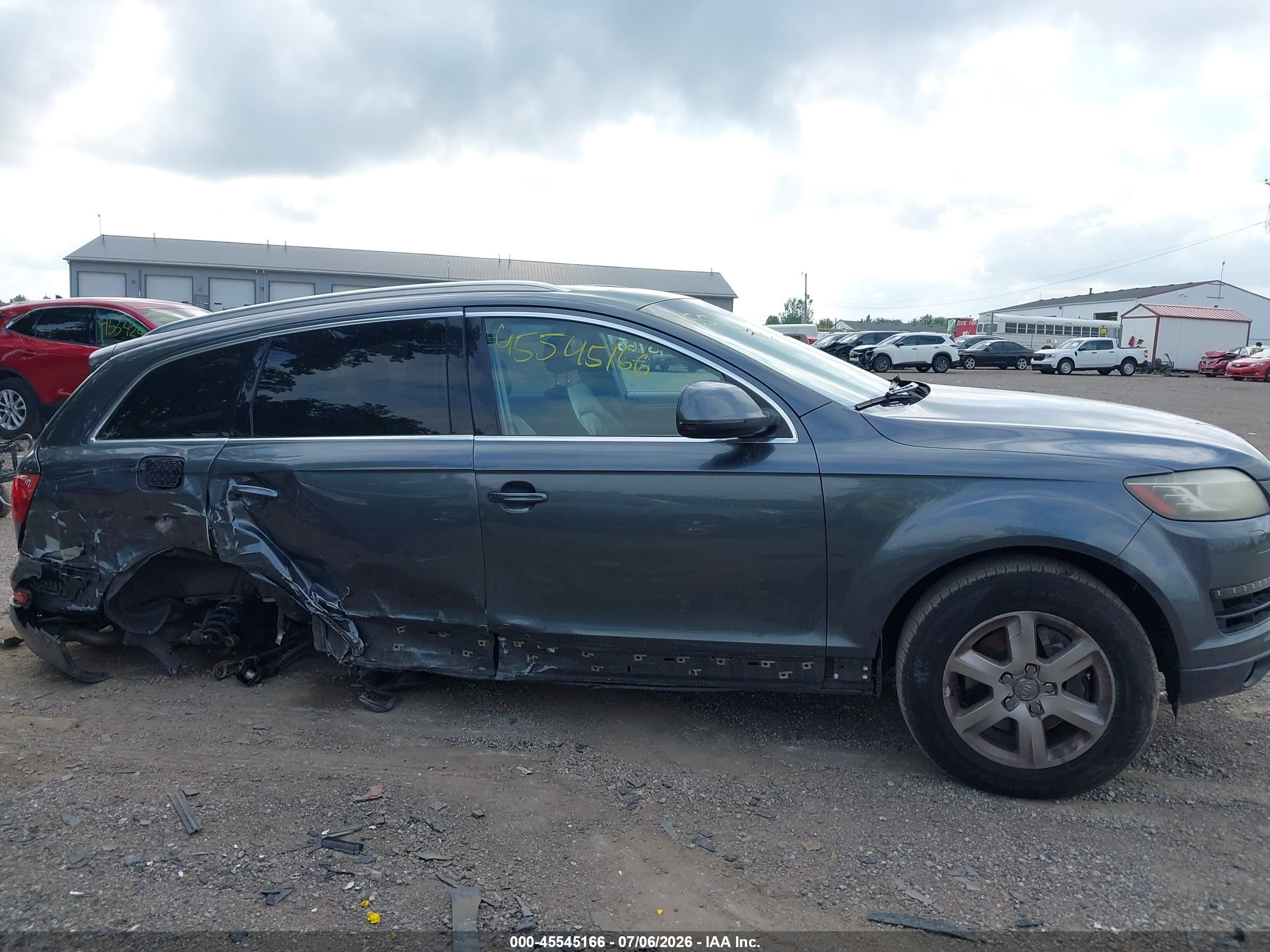 2014 Audi Q7 3.0t Premium Gray vin: WA1LGAFE5ED019400