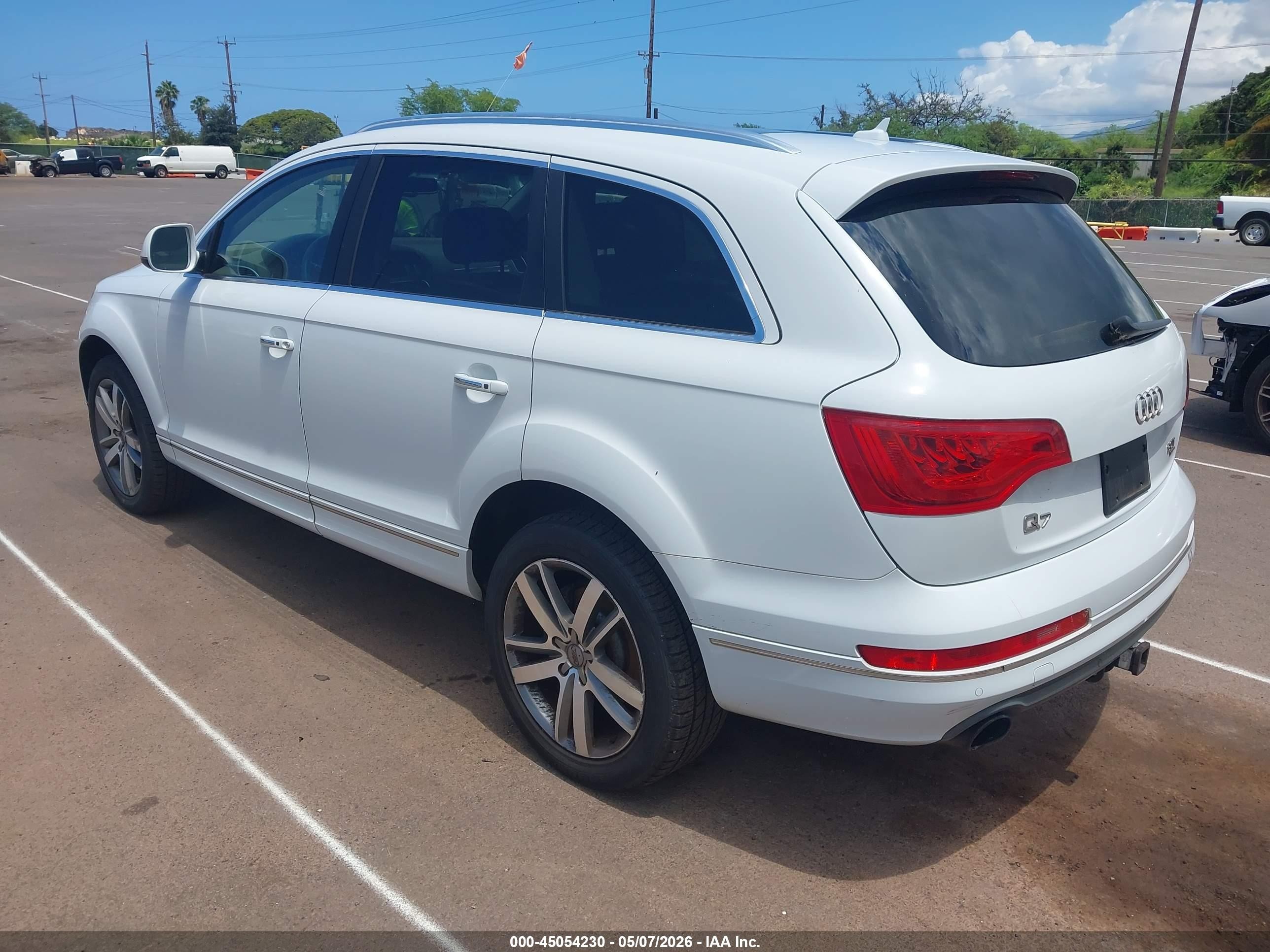 2015 Audi Q7 3.0t Premium White vin: WA1LGAFE5FD002212