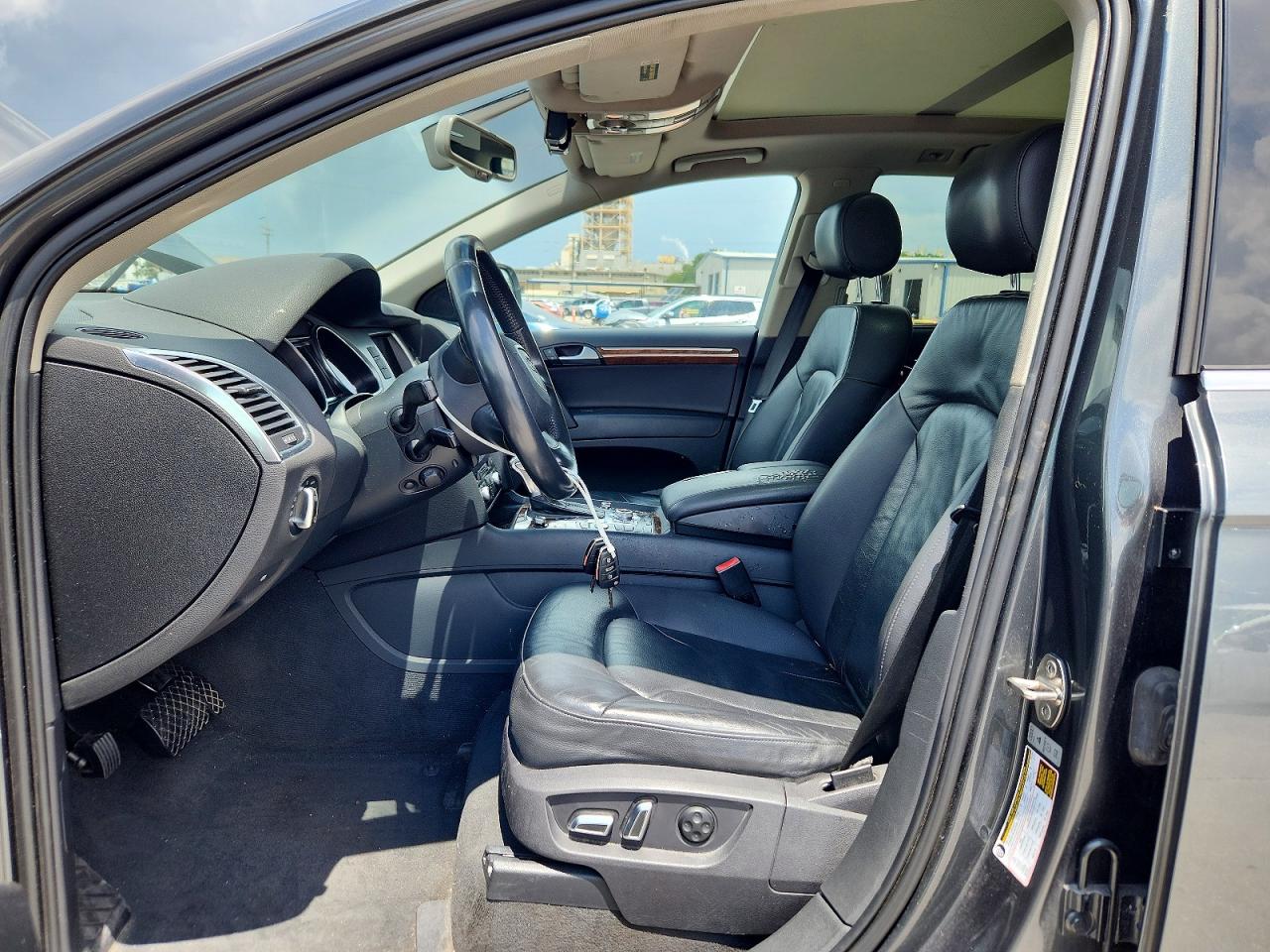 2015 Audi Q7 Premium Plus Gray vin: WA1LGAFE5FD008382