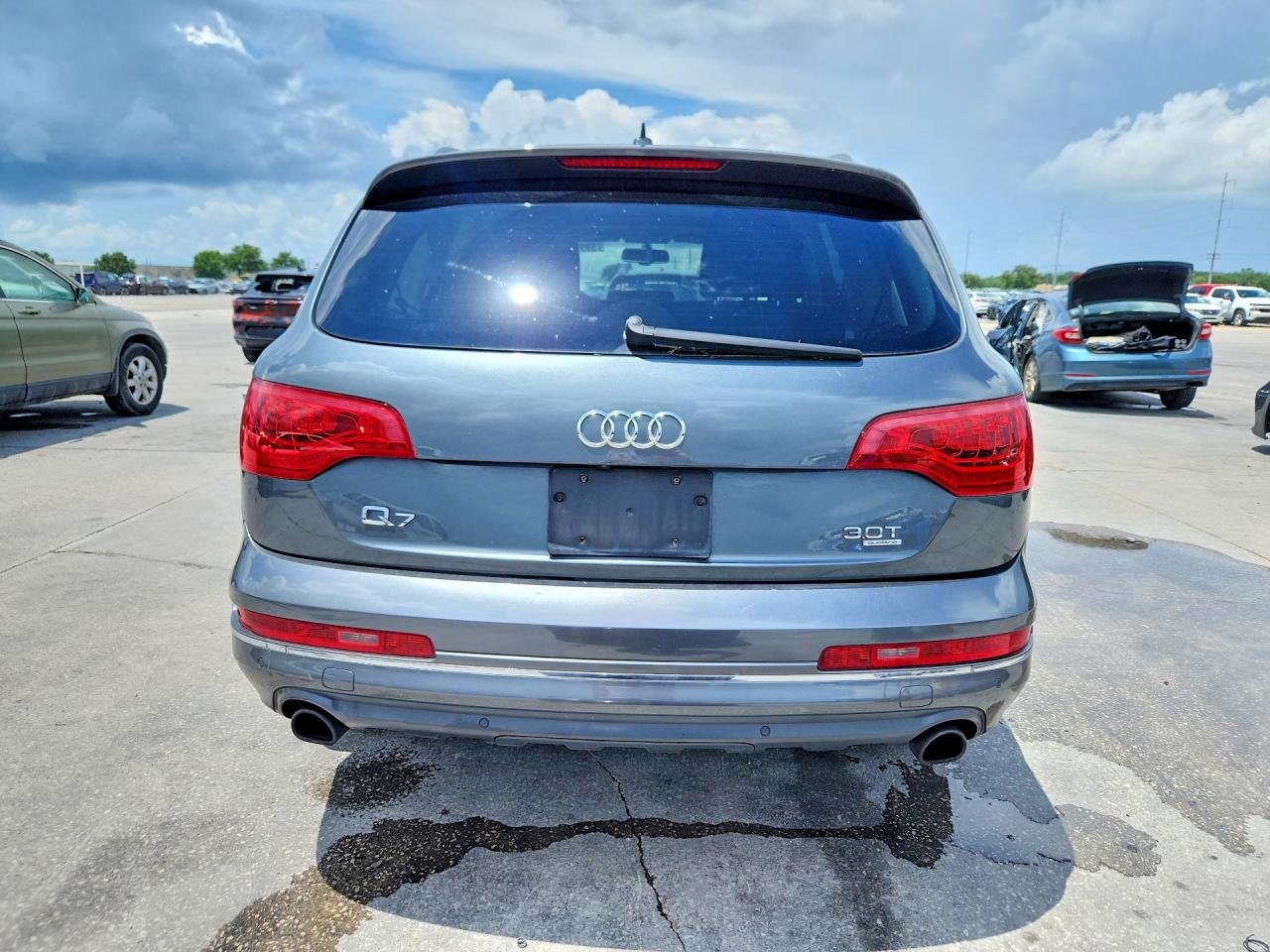 2015 Audi Q7 Premium Plus Gray vin: WA1LGAFE5FD008382