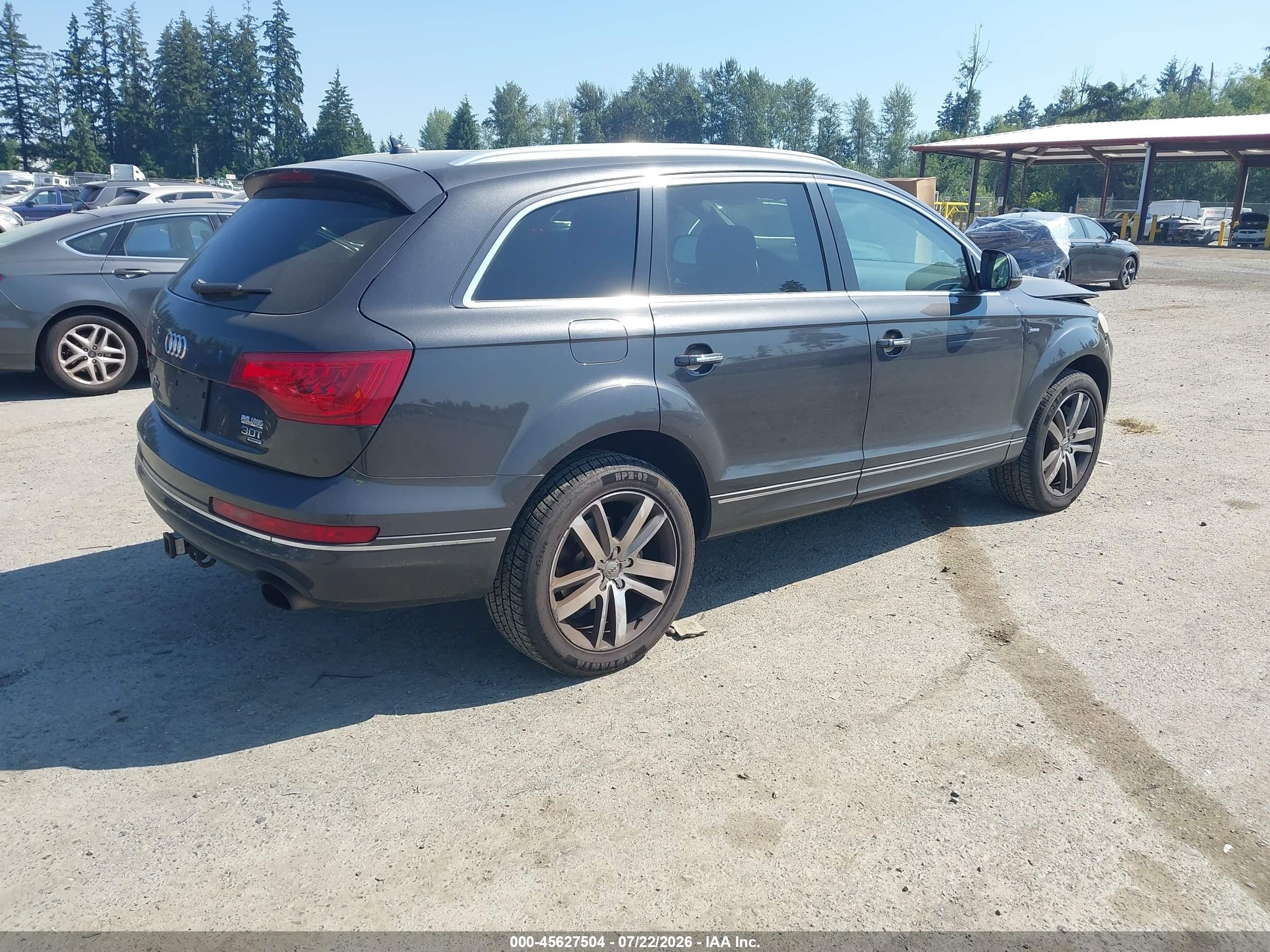 2015 Audi Q7 3.0t Premium Черный vin: WA1LGAFE5FD009015
