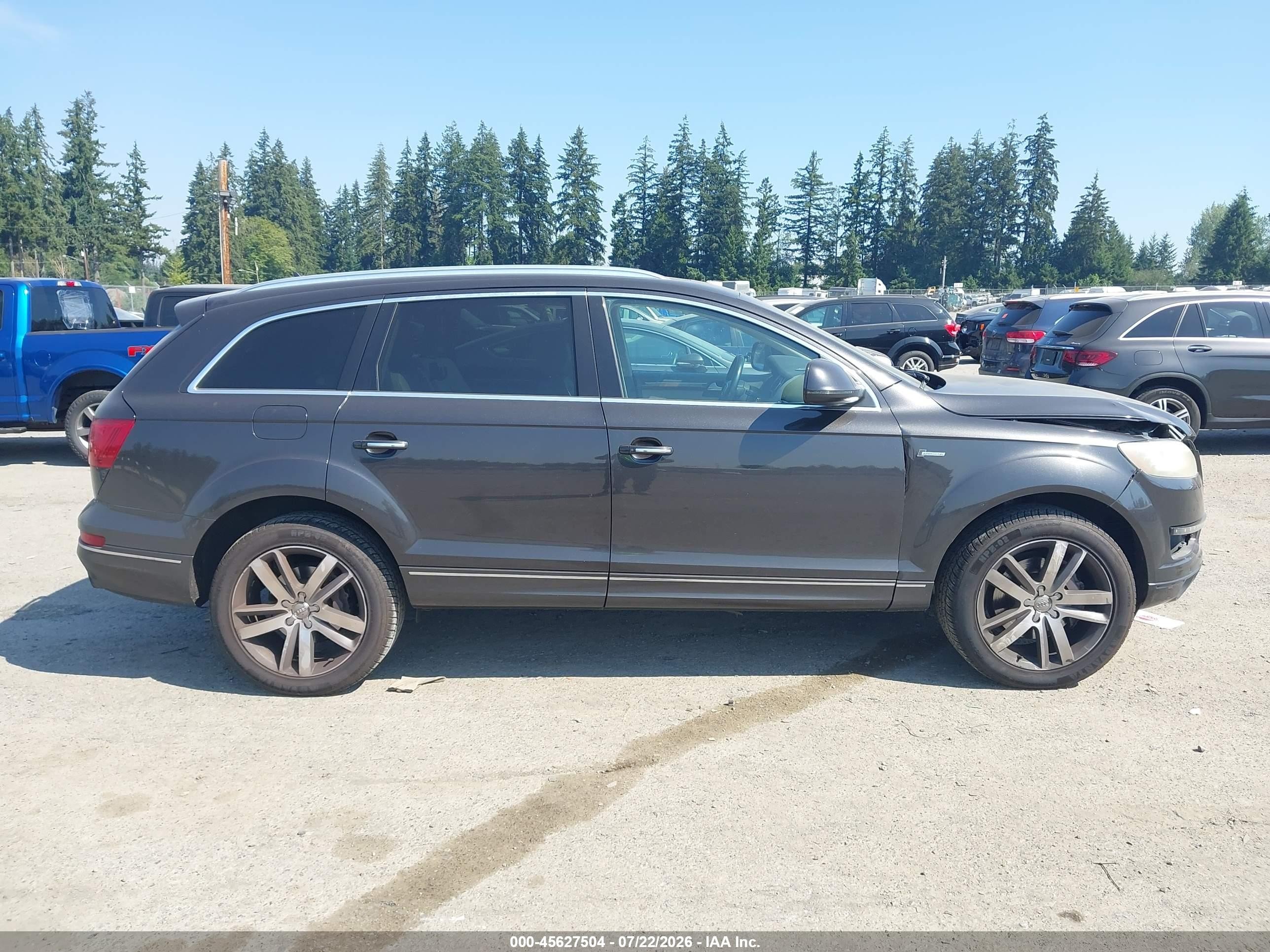 2015 Audi Q7 3.0t Premium Черный vin: WA1LGAFE5FD009015