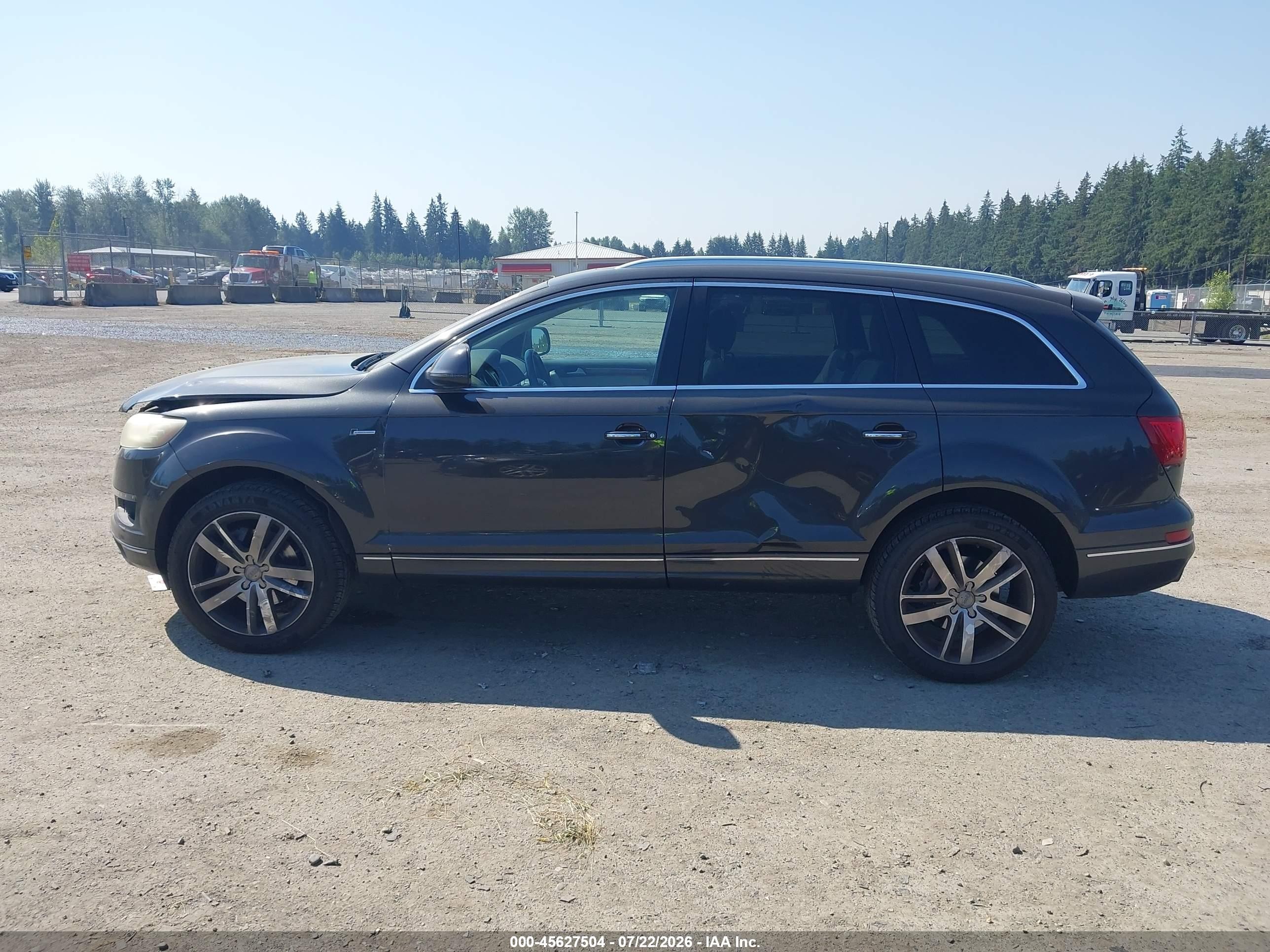 2015 Audi Q7 3.0t Premium Черный vin: WA1LGAFE5FD009015