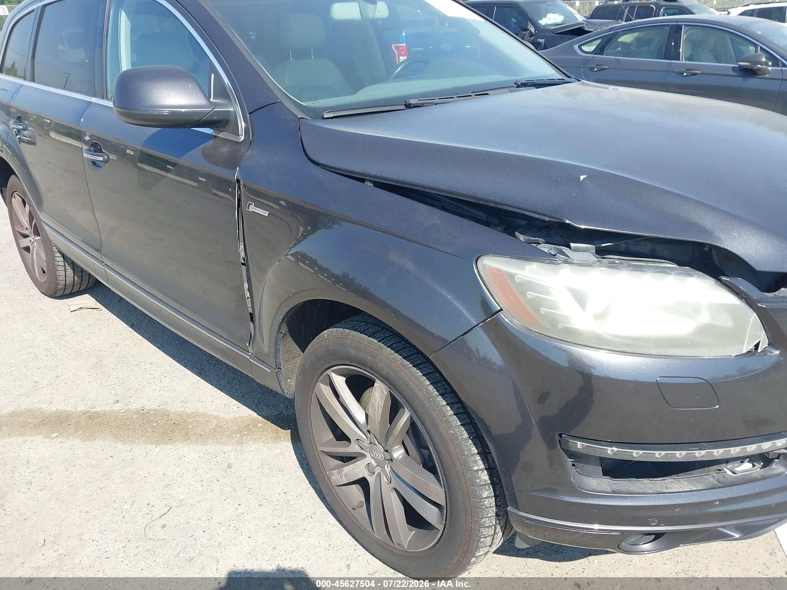 2015 Audi Q7 3.0t Premium Черный vin: WA1LGAFE5FD009015