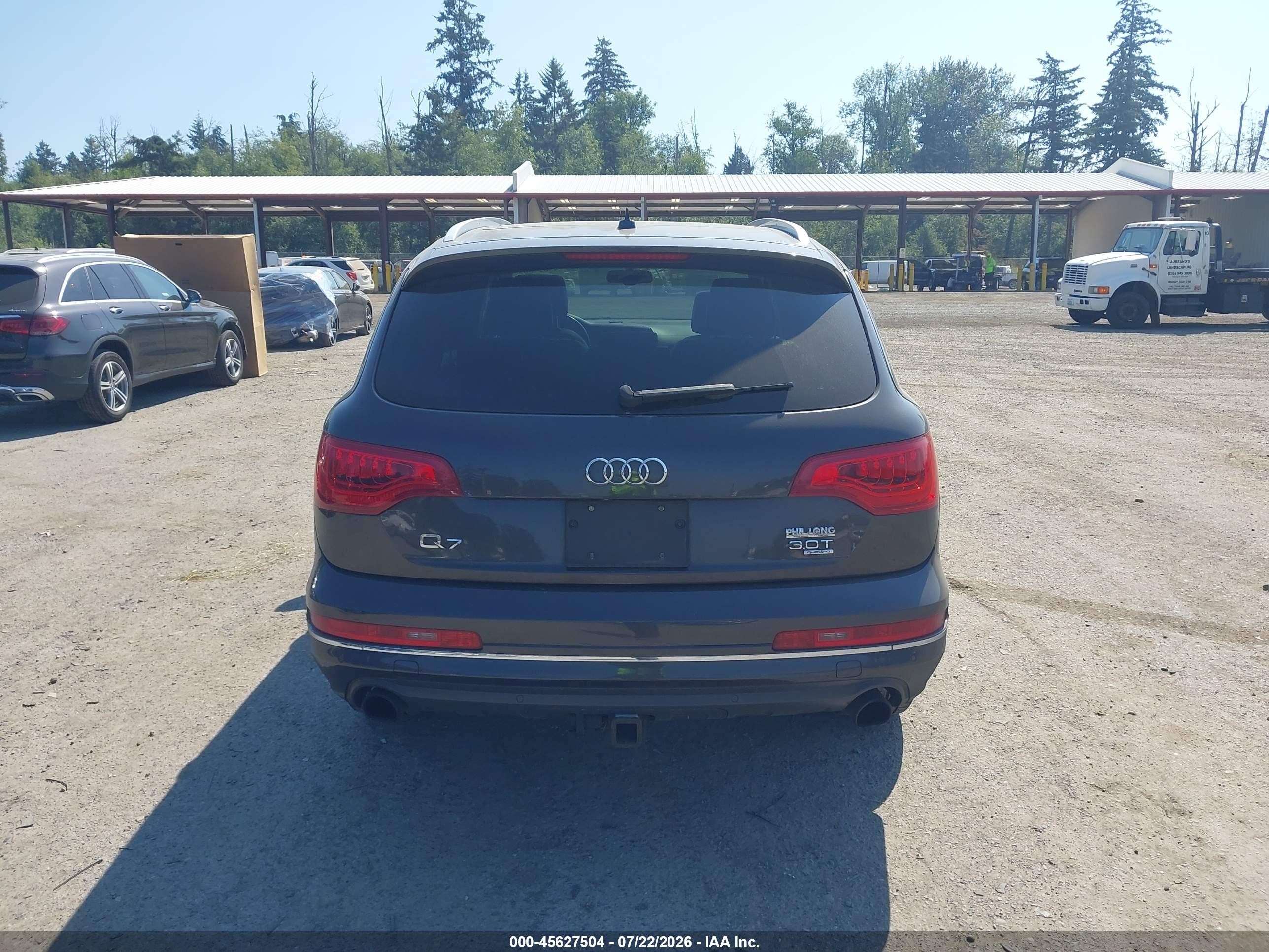2015 Audi Q7 3.0t Premium Черный vin: WA1LGAFE5FD009015
