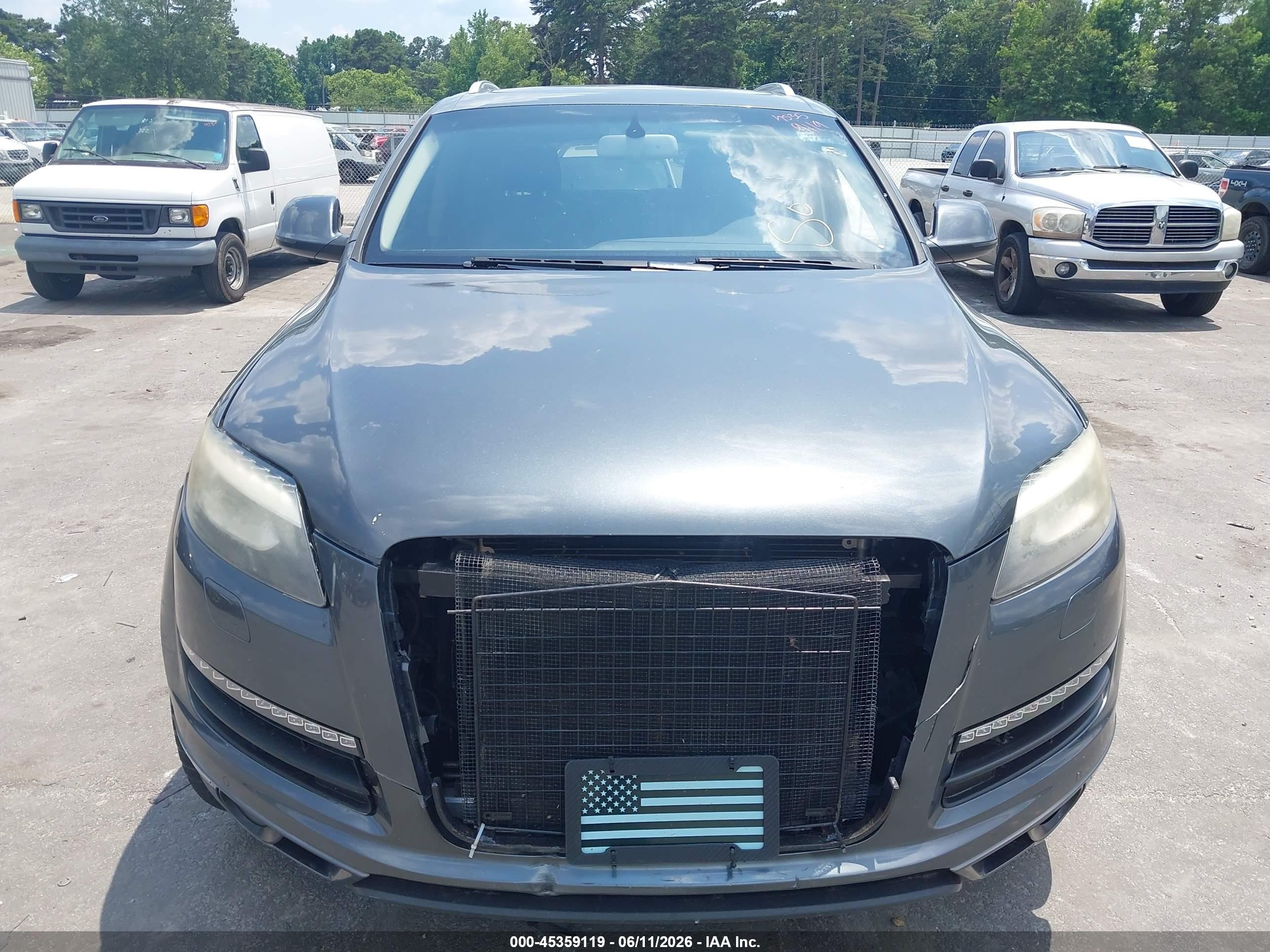 2015 Audi Q7 3.0t Premium Gray vin: WA1LGAFE5FD011945