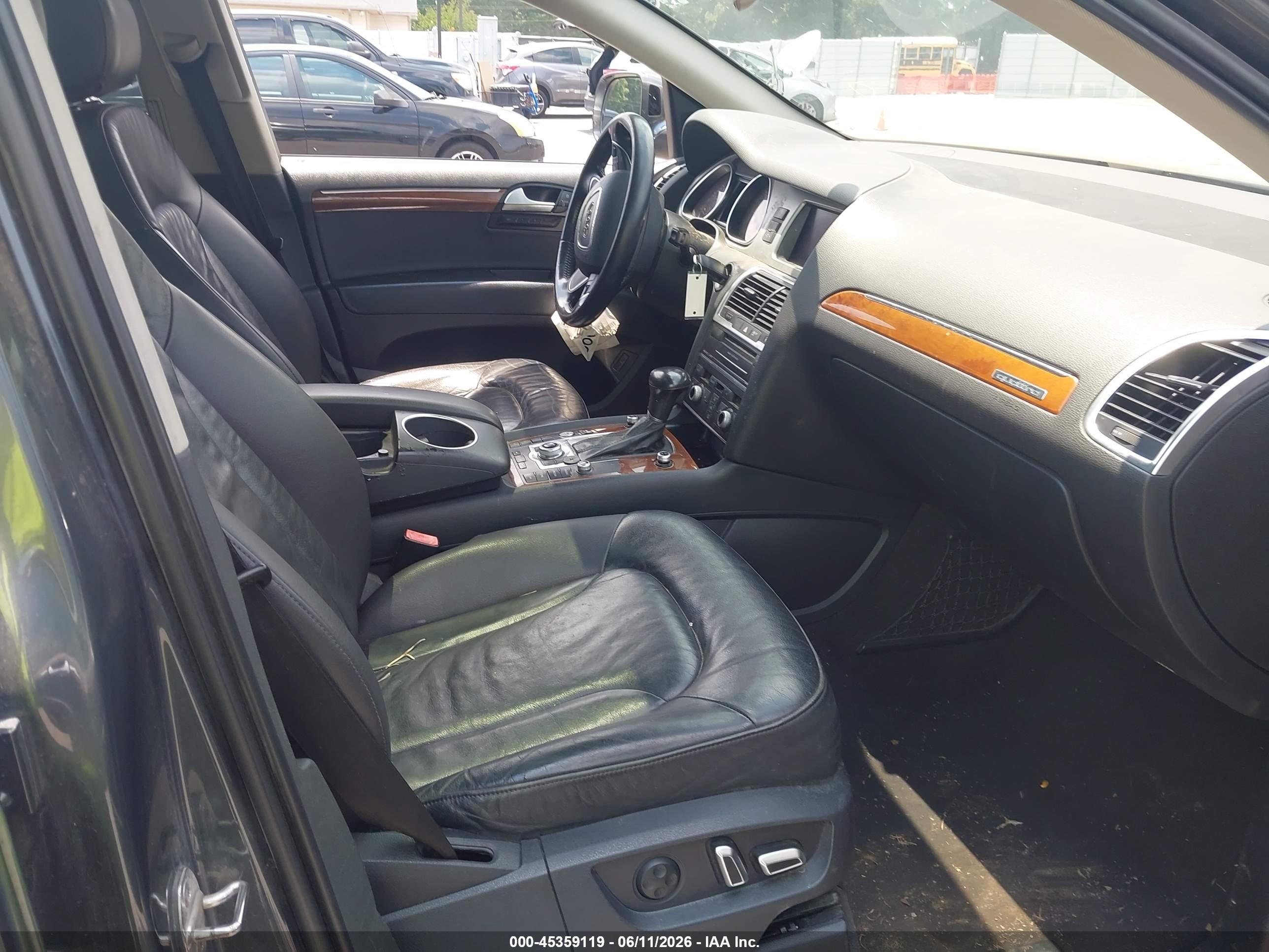 2015 Audi Q7 3.0t Premium Gray vin: WA1LGAFE5FD011945