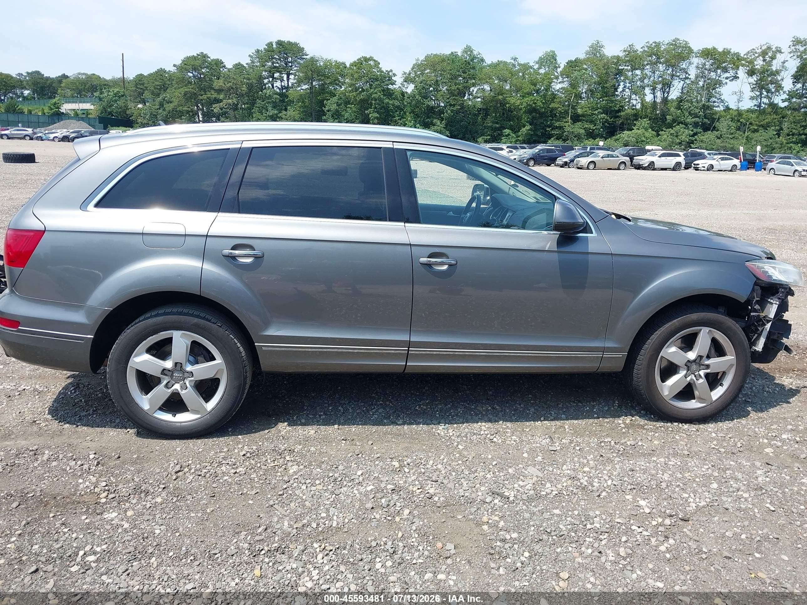 2015 Audi Q7 3.0t Premium Gray vin: WA1LGAFE5FD015798