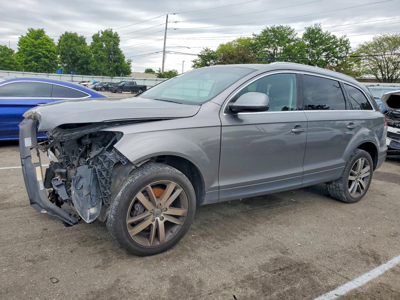 2013 Audi Q7 Premium Plus Gray vin: WA1LGAFE6DD016035