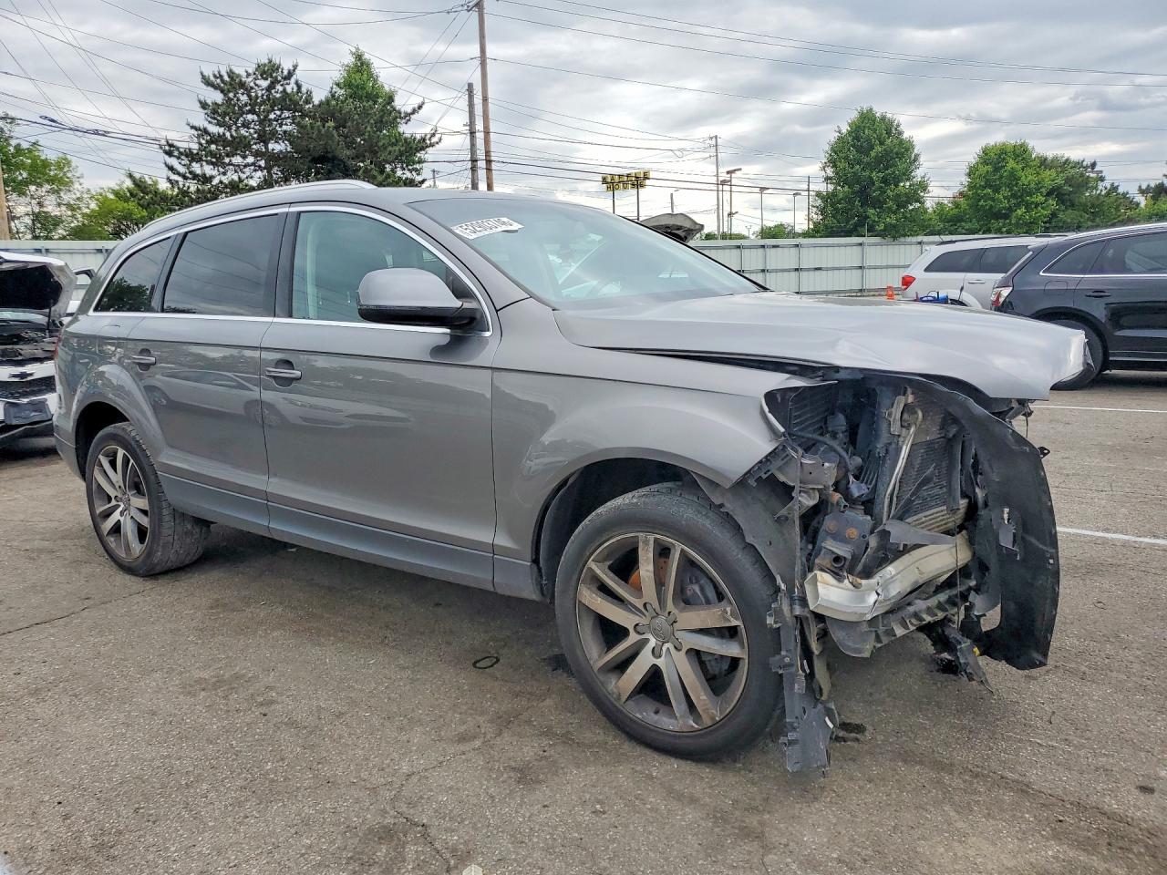 2013 Audi Q7 Premium Plus Gray vin: WA1LGAFE6DD016035