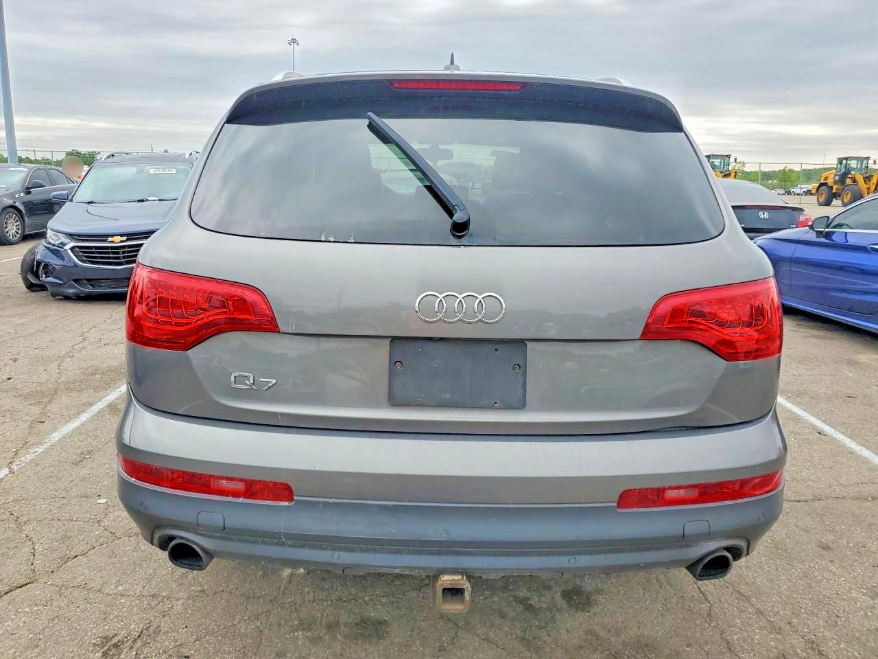 2013 Audi Q7 Premium Plus Gray vin: WA1LGAFE6DD016035