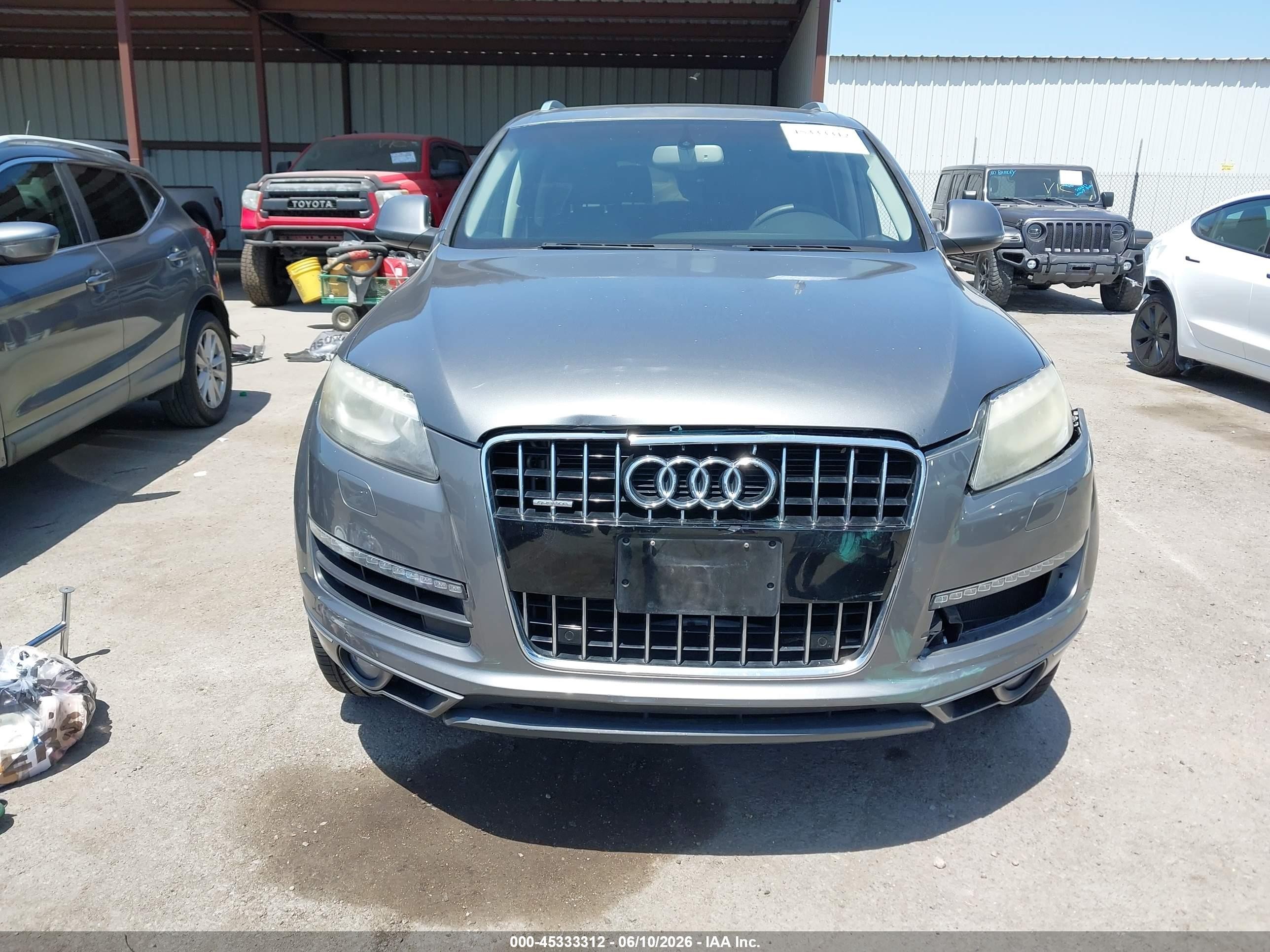 2014 Audi Q7 3.0t Premium Gray vin: WA1LGAFE6ED020569