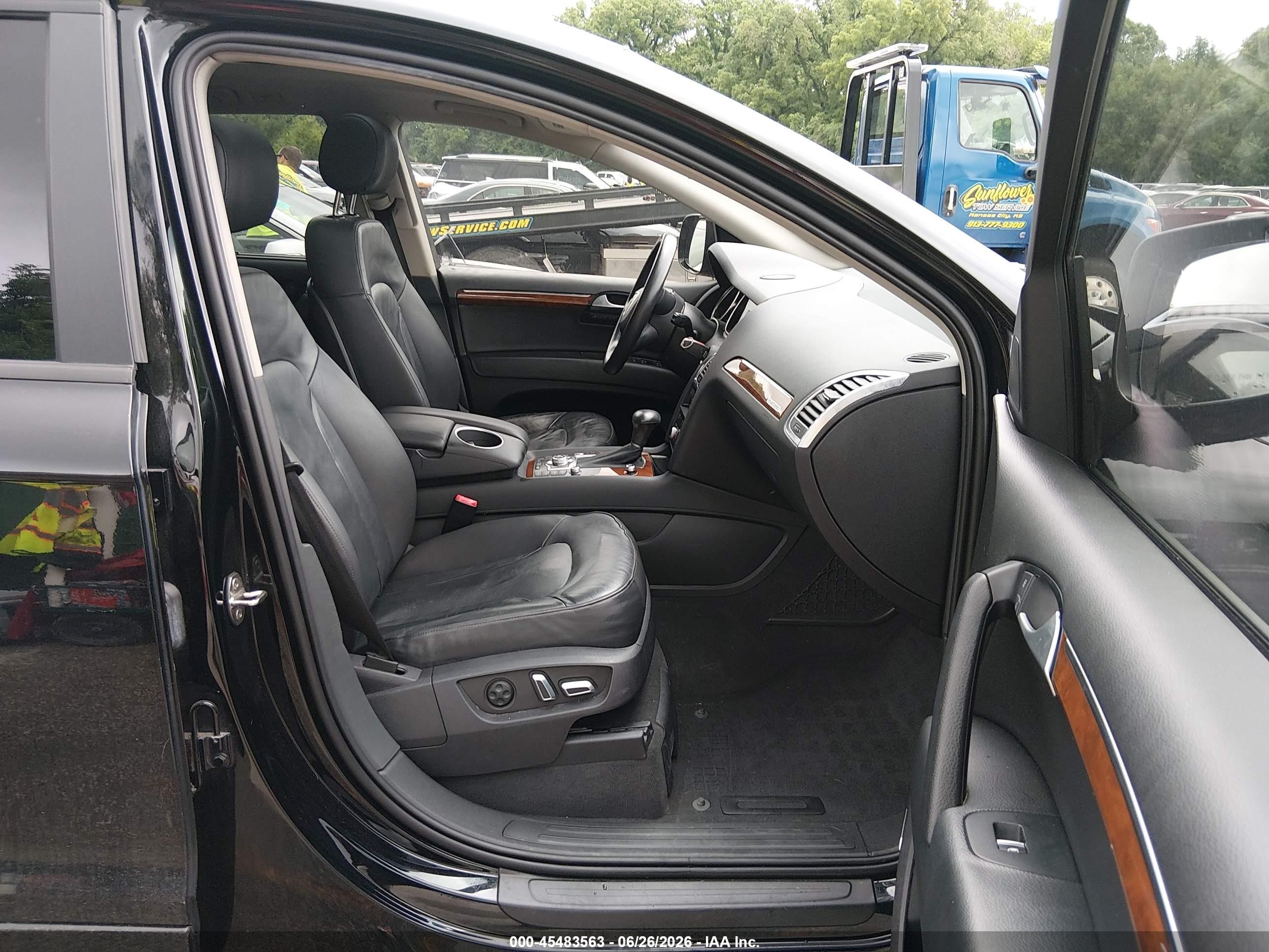 2015 Audi Q7 3.0t Premium Черный vin: WA1LGAFE6FD006477