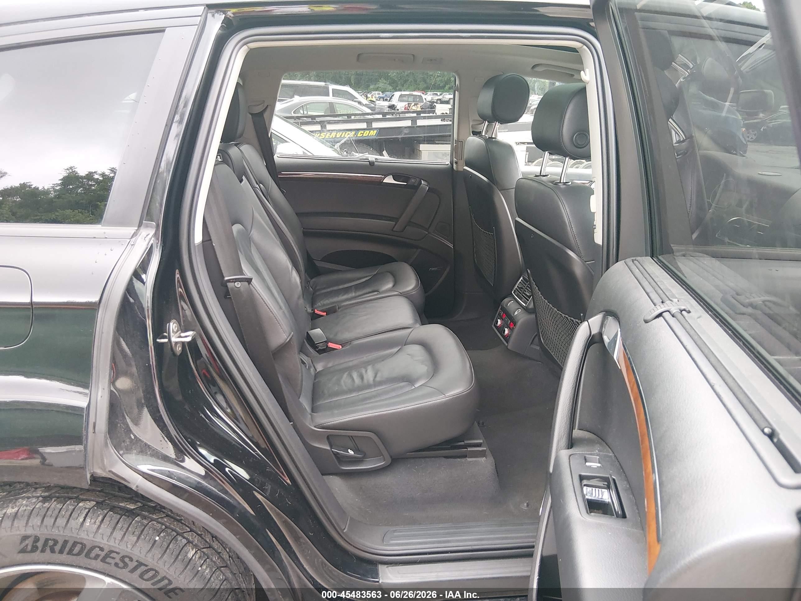 2015 Audi Q7 3.0t Premium Черный vin: WA1LGAFE6FD006477
