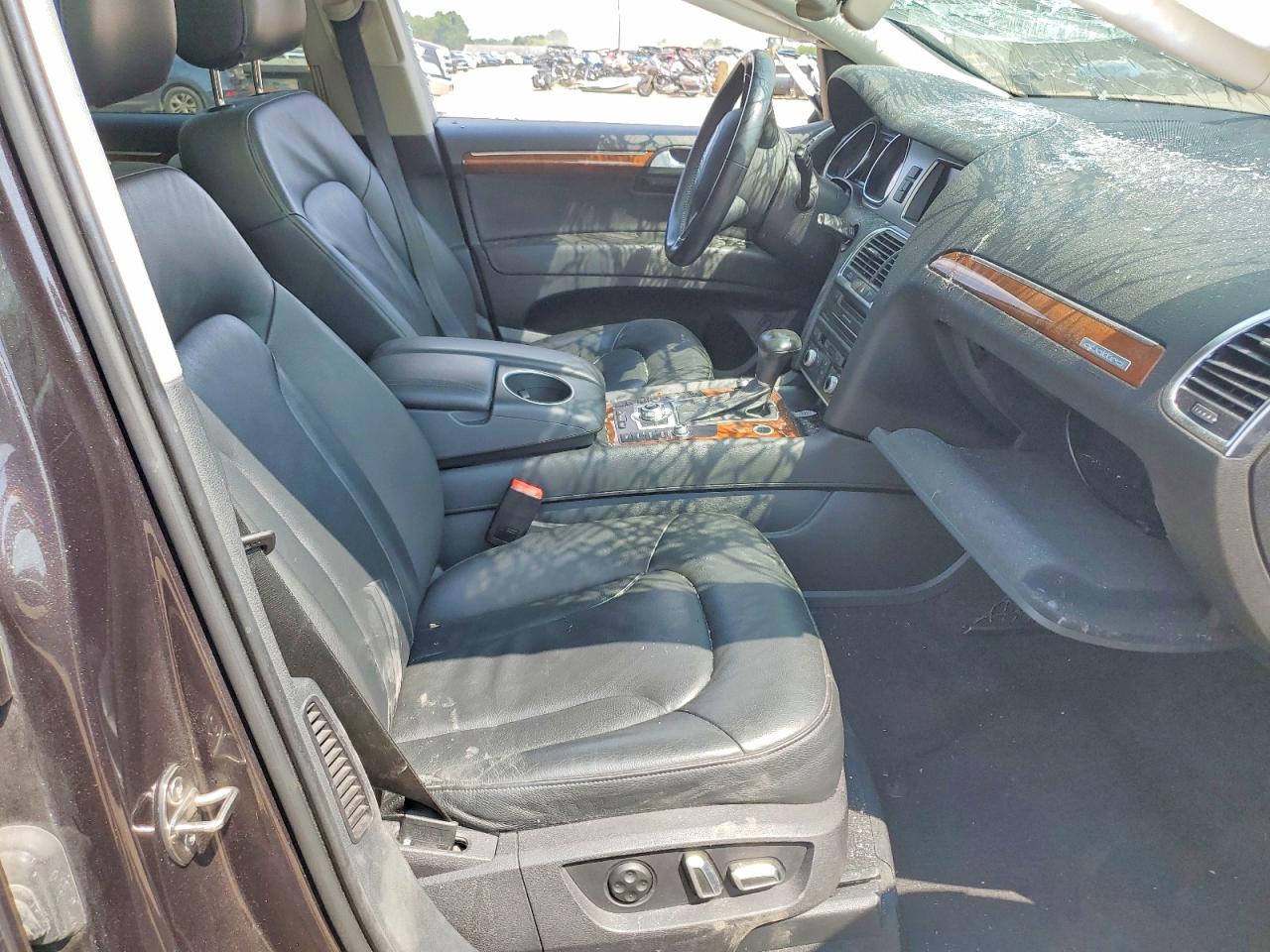2015 Audi Q7 Premium Plus Угольный vin: WA1LGAFE6FD018225