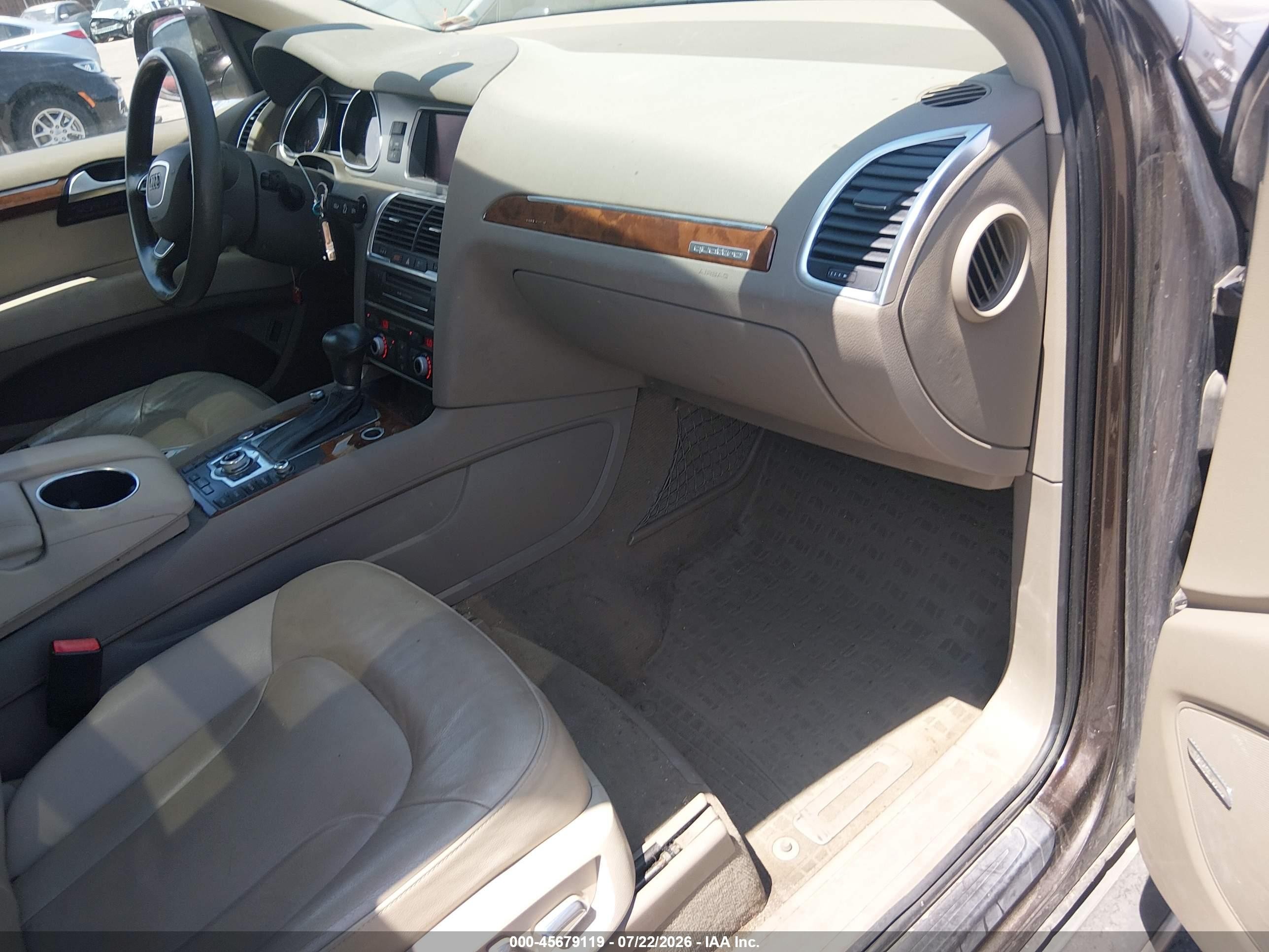 2015 Audi Q7 3.0t Premium Brown vin: WA1LGAFE6FD025028