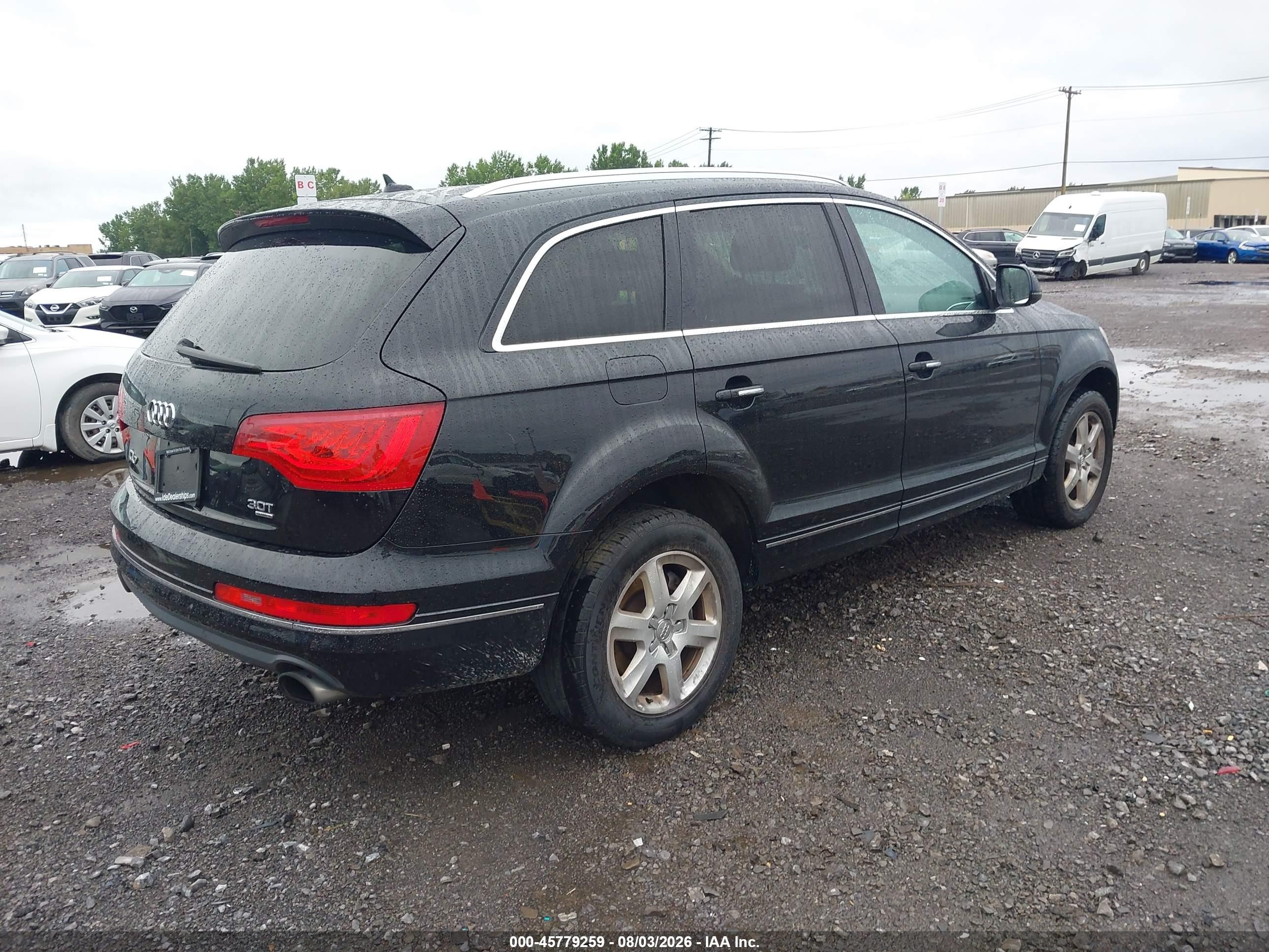 2015 Audi Q7 3.0t Premium Черный vin: WA1LGAFE6FD027023