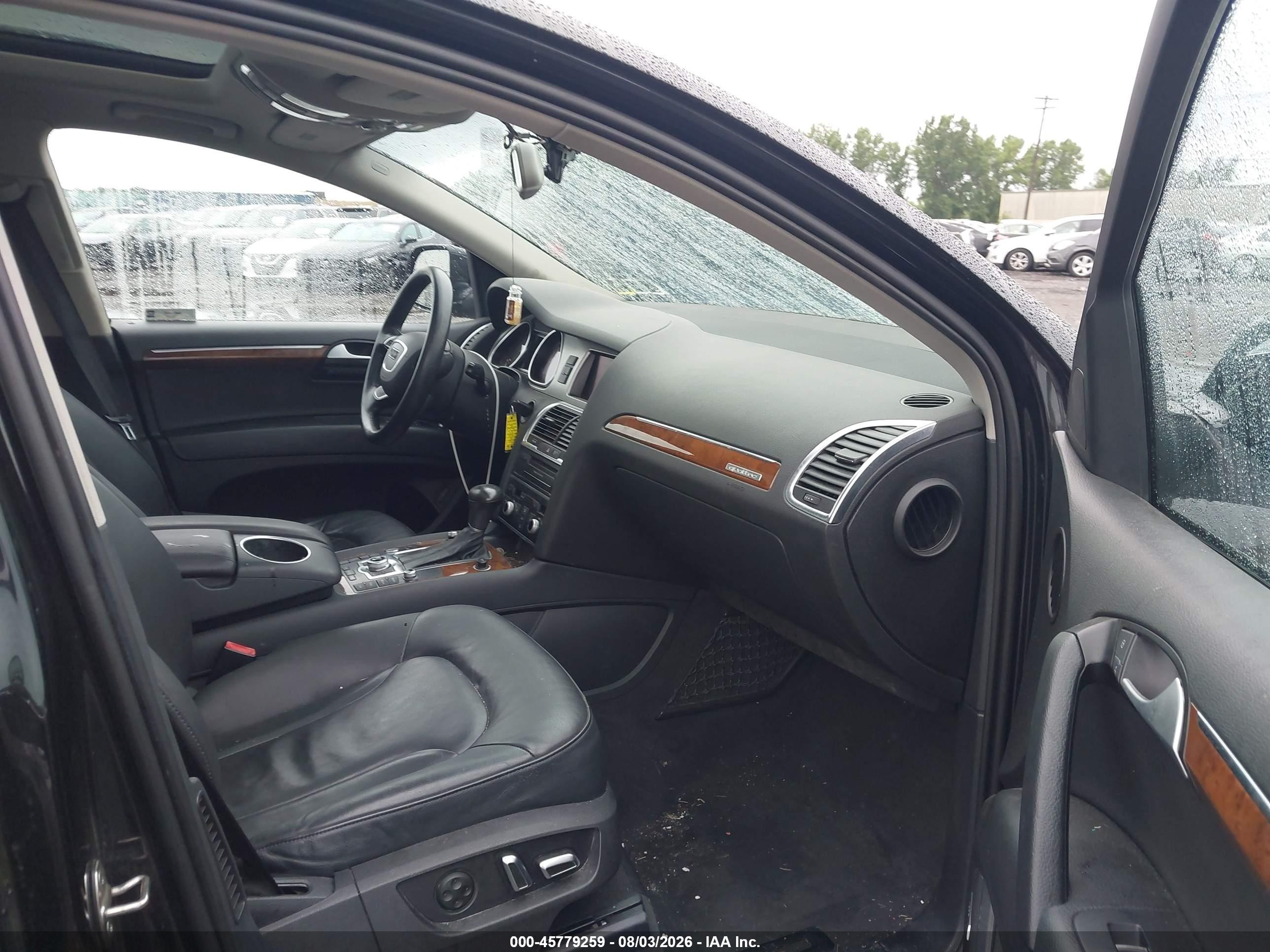 2015 Audi Q7 3.0t Premium Черный vin: WA1LGAFE6FD027023