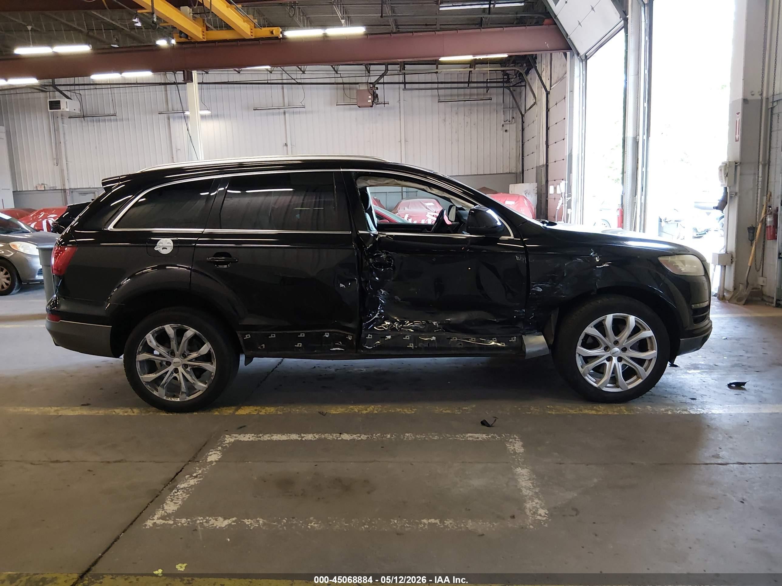 2013 Audi Q7 3.0t Premium Black vin: WA1LGAFE7DD001043