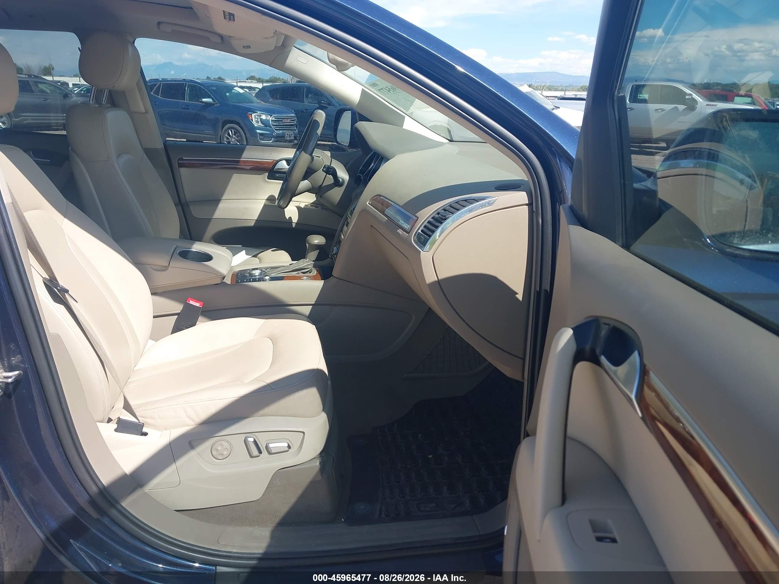 2013 Audi Q7 3.0t Premium Blue vin: WA1LGAFE7DD003584