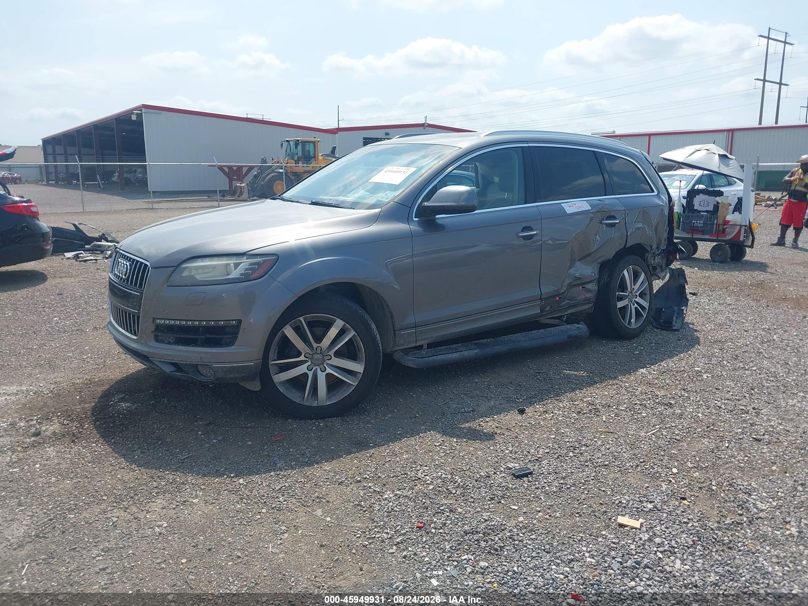 2013 Audi Q7 3.0t Premium Gray vin: WA1LGAFE7DD008655