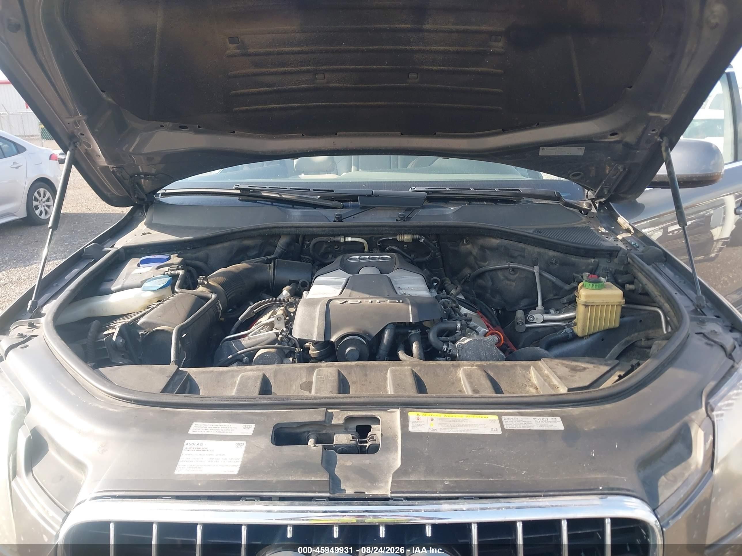 2013 Audi Q7 3.0t Premium Gray vin: WA1LGAFE7DD008655