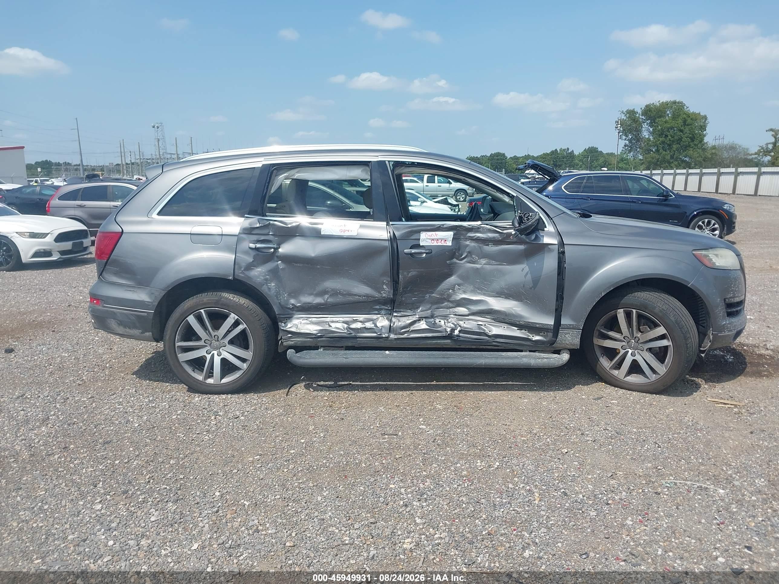 2013 Audi Q7 3.0t Premium Gray vin: WA1LGAFE7DD008655