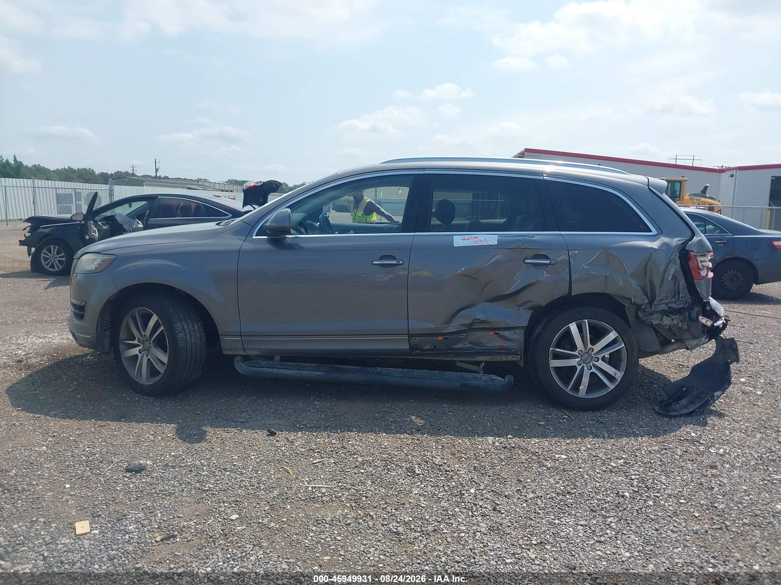 2013 Audi Q7 3.0t Premium Gray vin: WA1LGAFE7DD008655