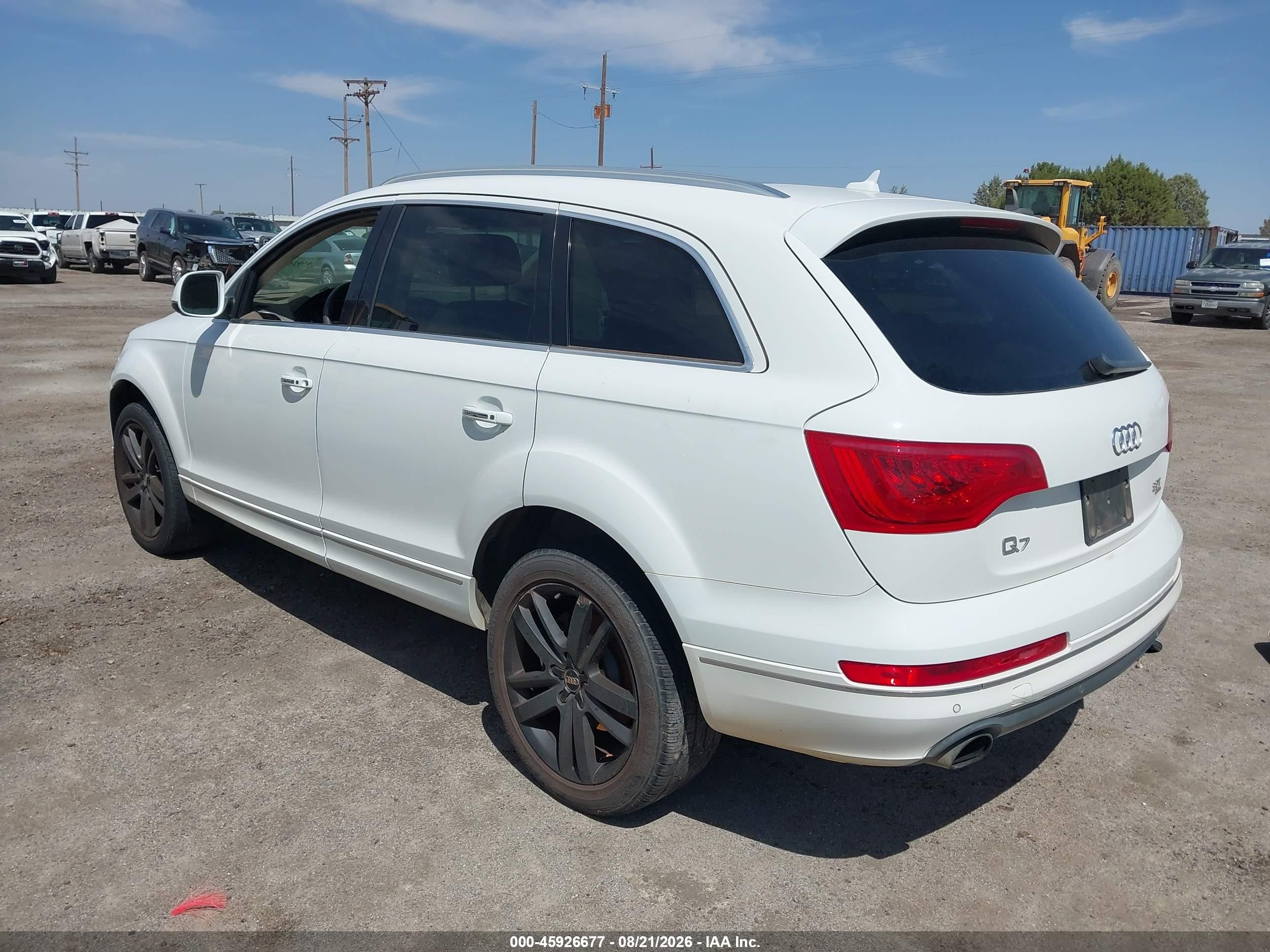 2014 Audi Q7 3.0t Premium White vin: WA1LGAFE7ED013453