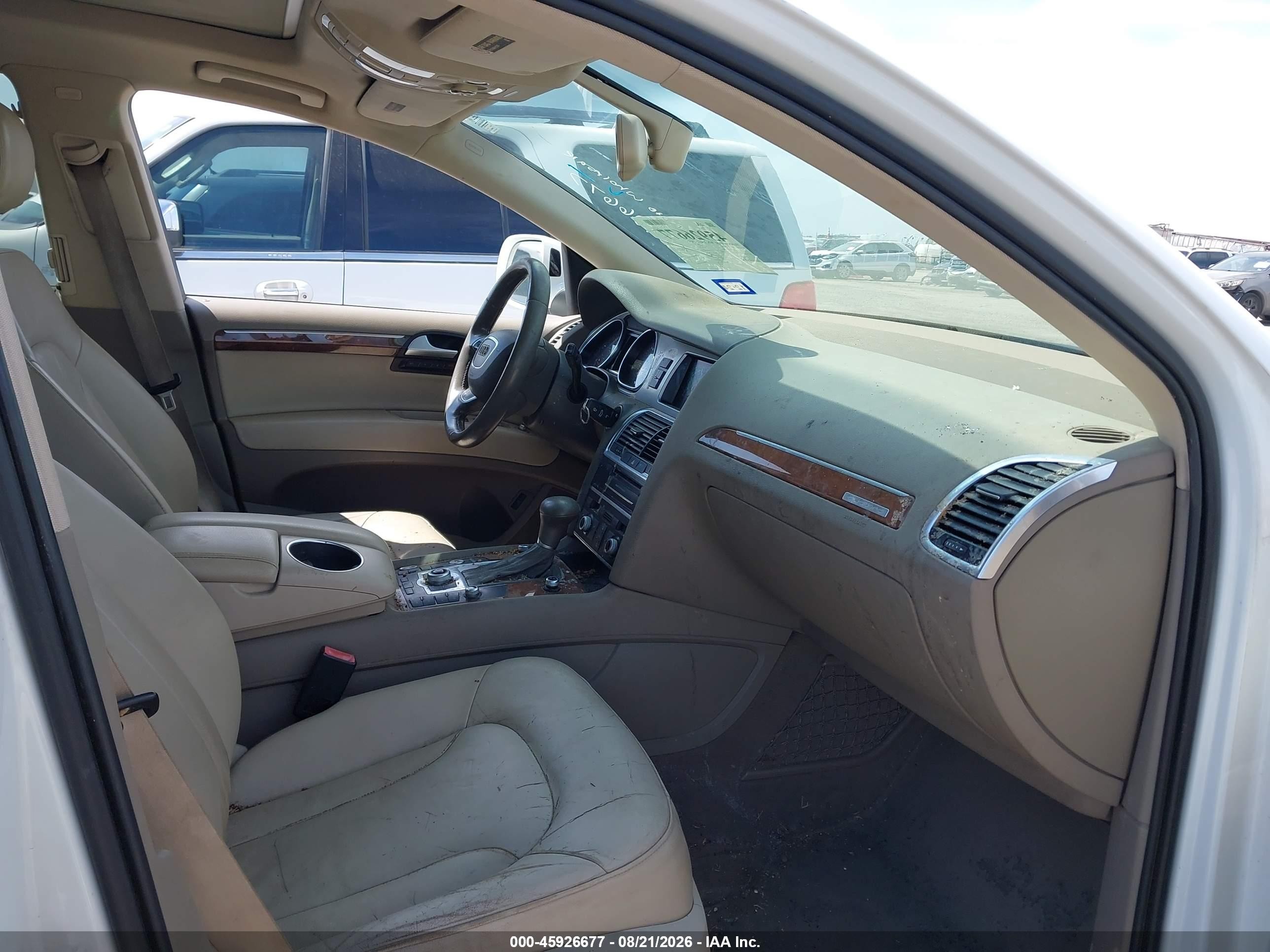2014 Audi Q7 3.0t Premium White vin: WA1LGAFE7ED013453