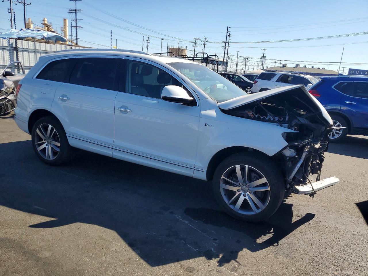 2014 Audi Q7 Premium Plus White vin: WA1LGAFE7ED013582
