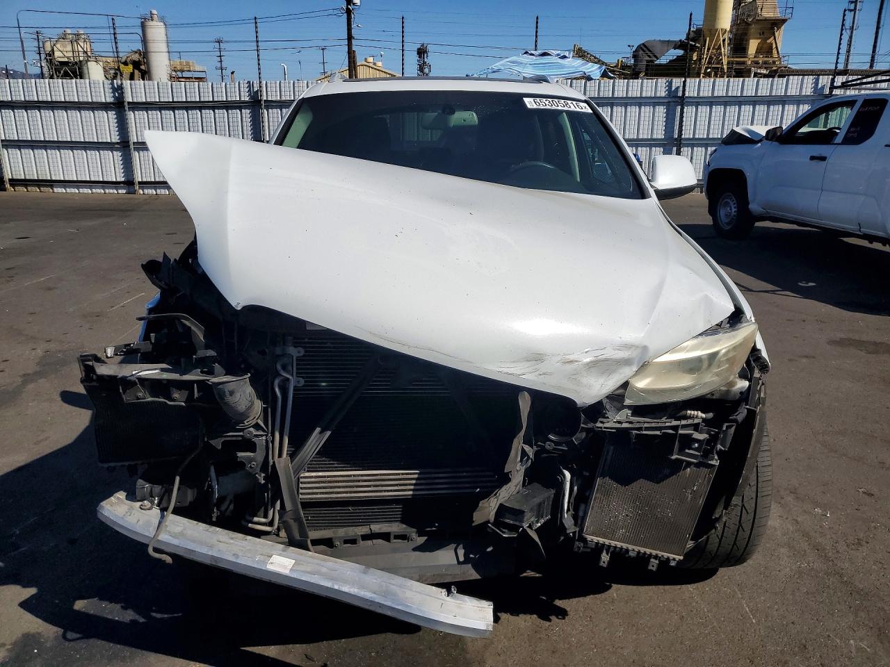 2014 Audi Q7 Premium Plus White vin: WA1LGAFE7ED013582